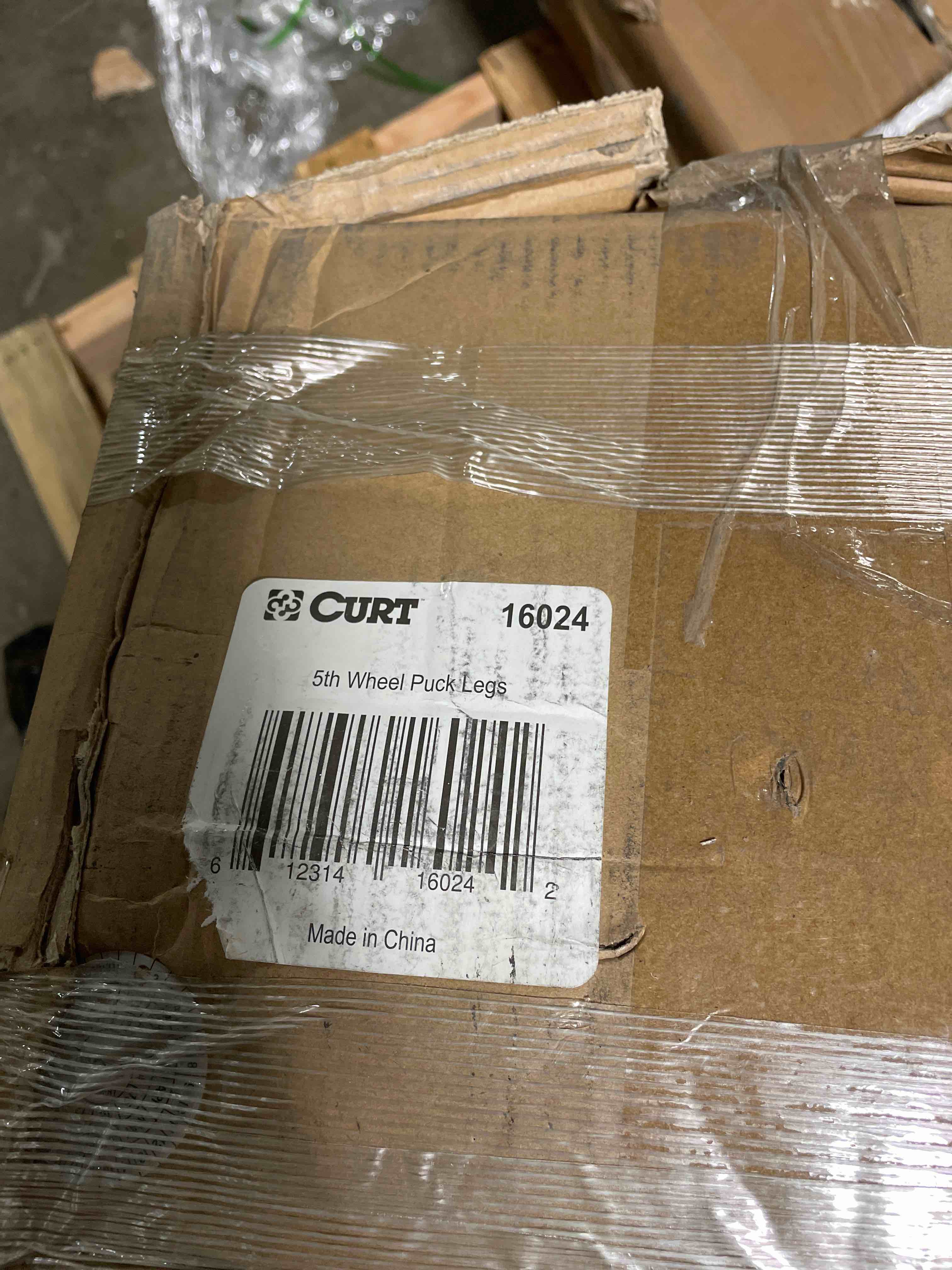 Condition photo showing New/Like New for curt 16024 a30 replacement chevrolet silverado, gmc sierra 2500, 3500 hd puck 5th wheel legs, 30,000 lbs, carbide black, hitch head required