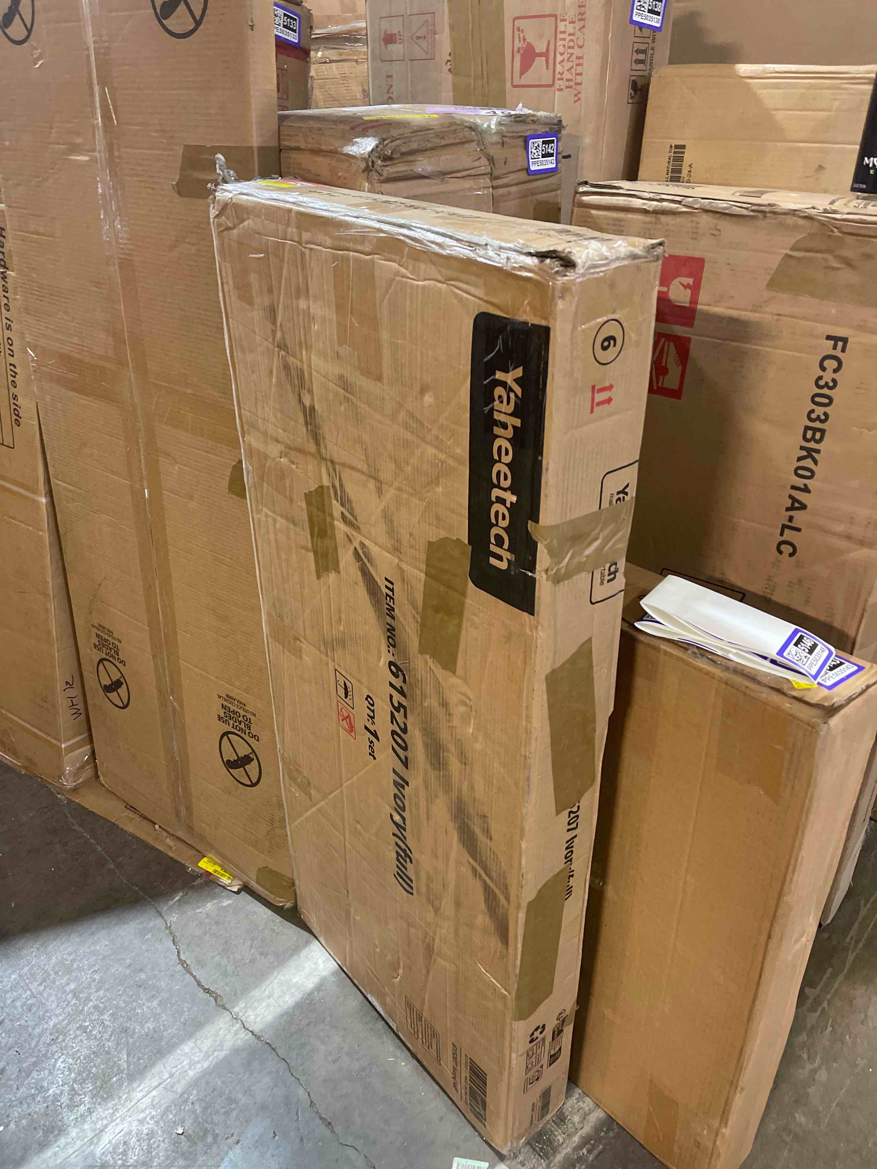 Condition photo showing New/Like New for yaheetech upholstered bed frame with wing side