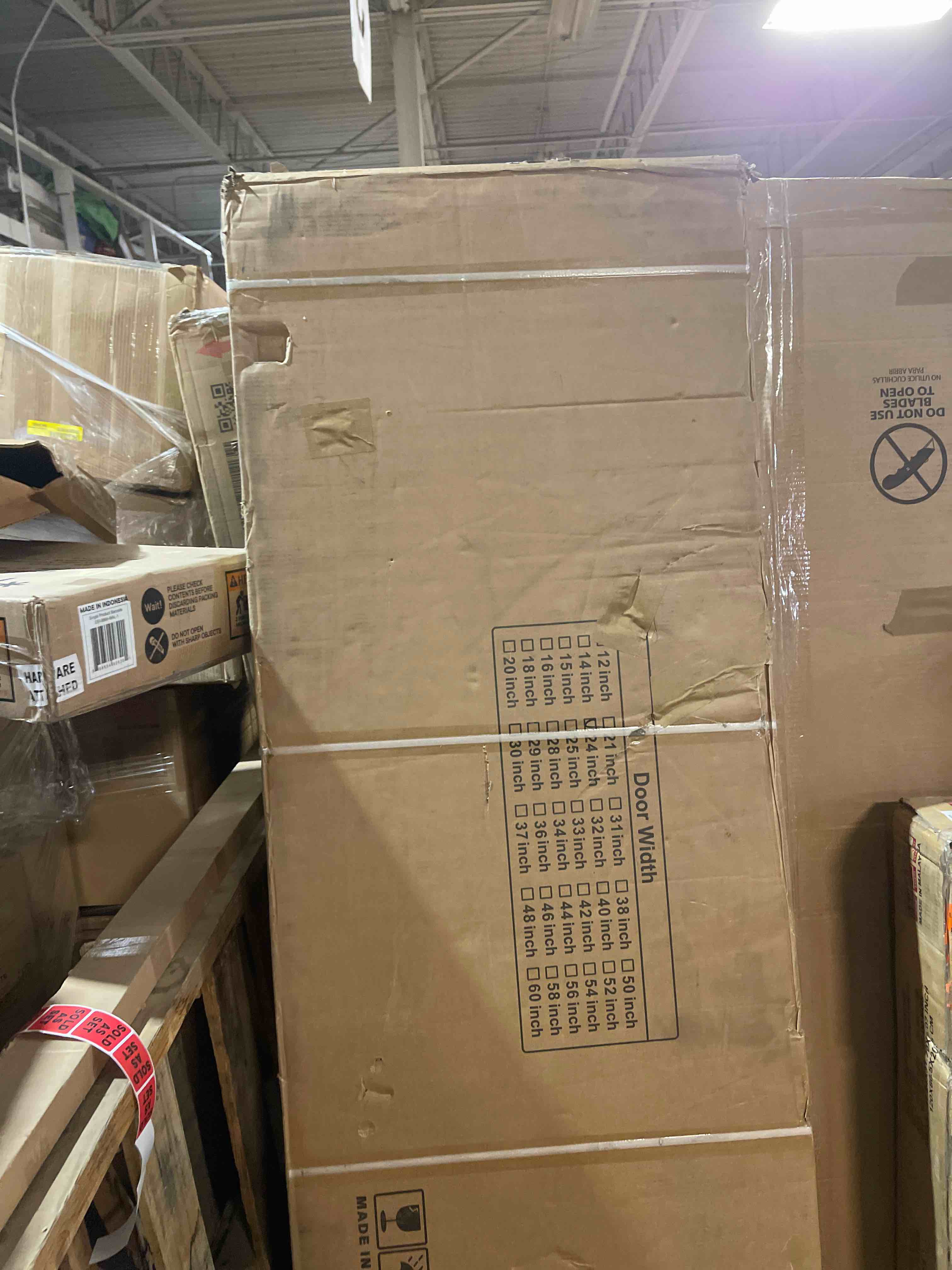 Condition photo showing New/Like New for 24 in. x 80 in. 6 panel colonist primed right-hand textured molded composite single prehung interior door