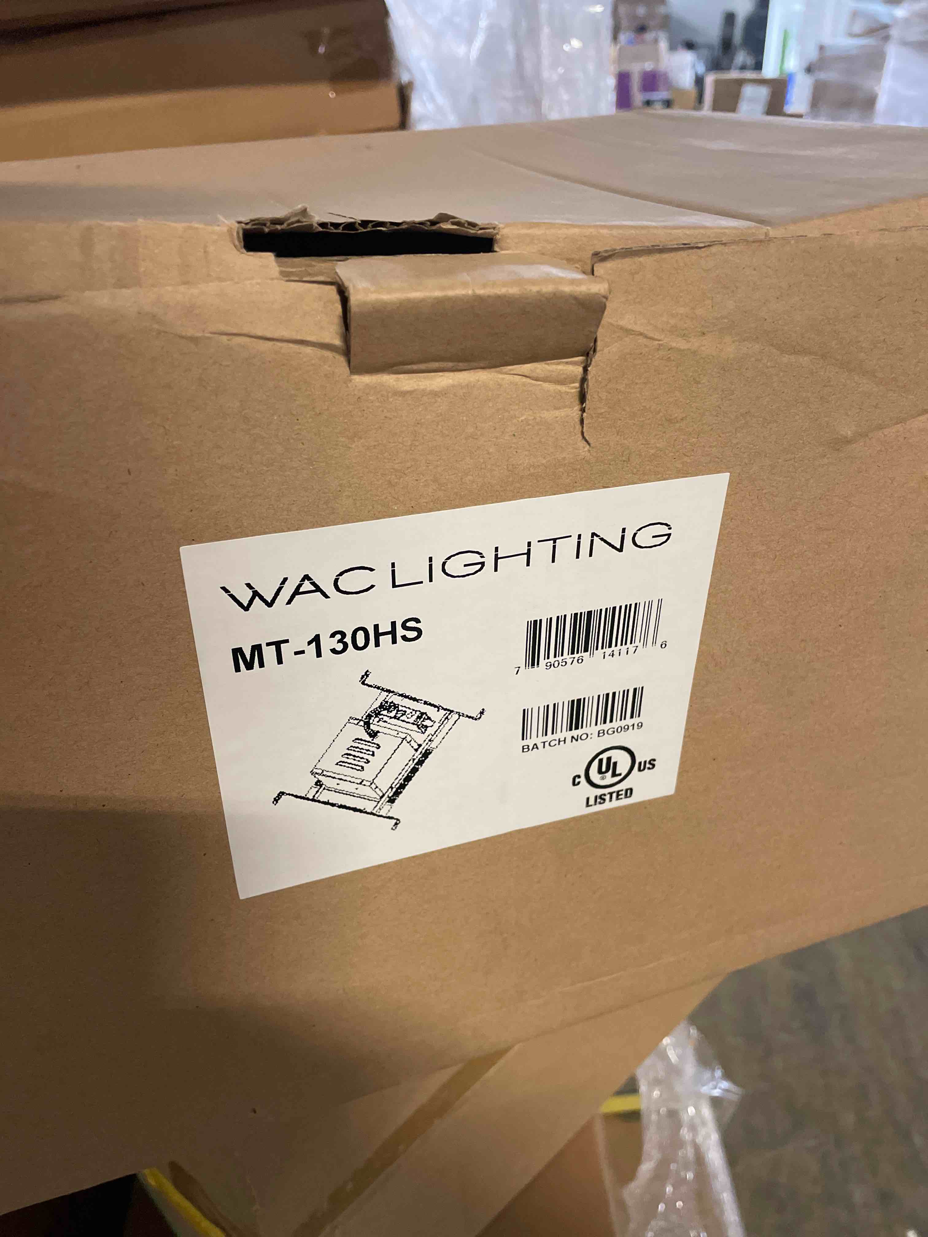 https://s3.amazonaws.com/lotting-images-prod/phillipi/PPE5035401_1776880496628.jpeg