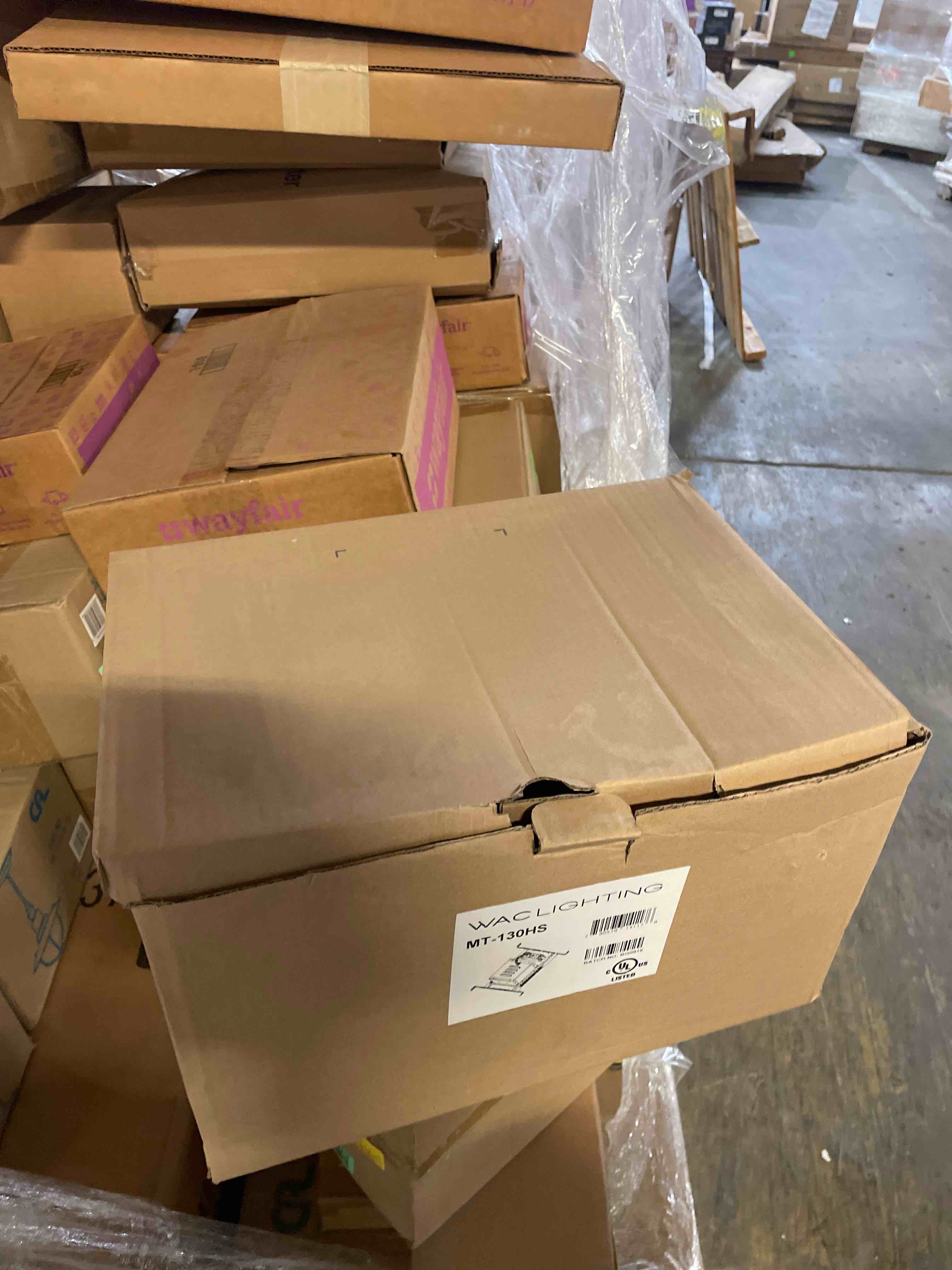 https://s3.amazonaws.com/lotting-images-prod/phillipi/PPE5035401_1776880498985.jpeg