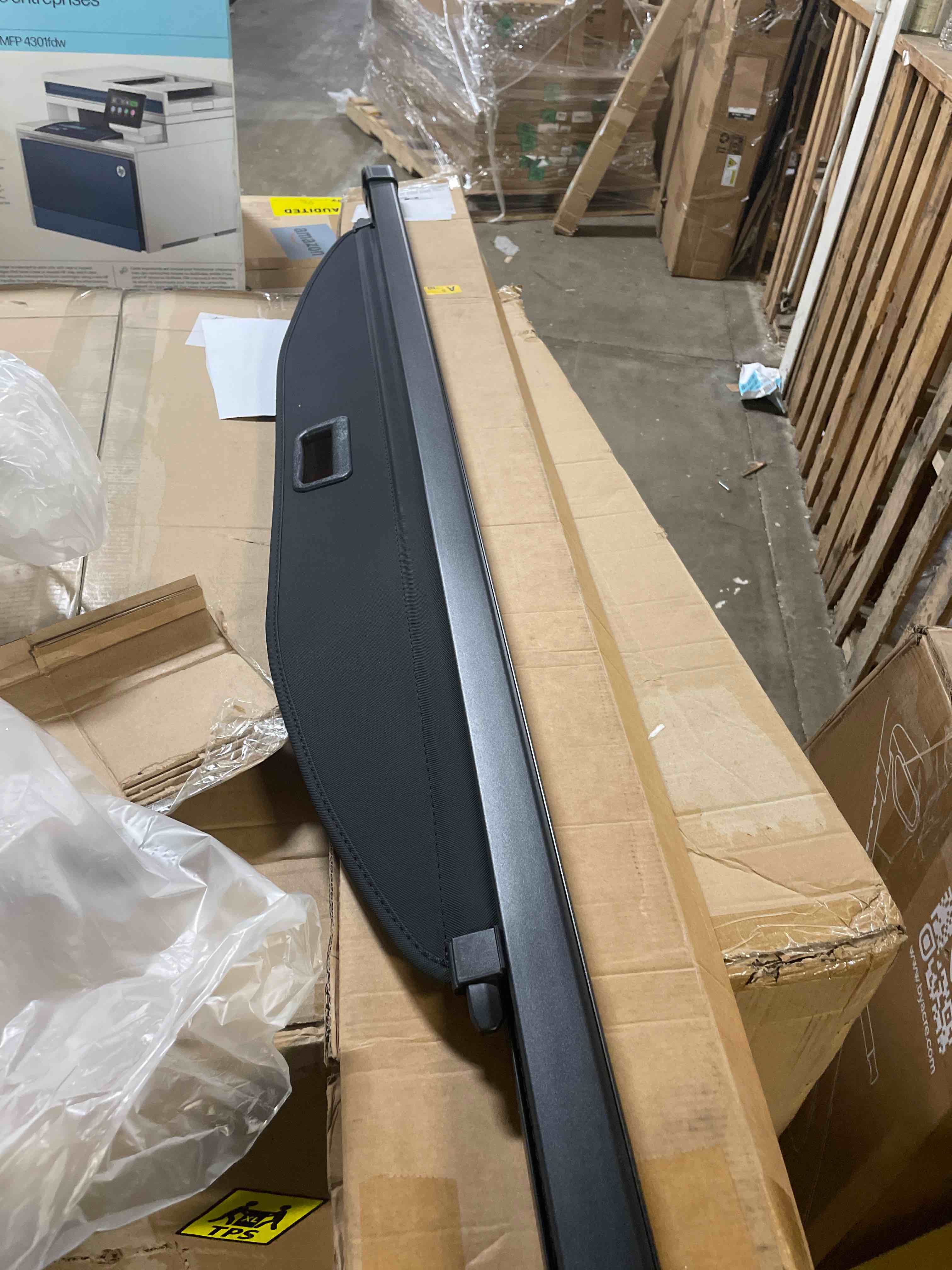 Condition photo showing Good Condition for ladycent car retractable rear trunk parcel shelf for hyundai tucson 2015-2020, car trunk cargo cover luggage shield cover storage rack auto shelf retractable