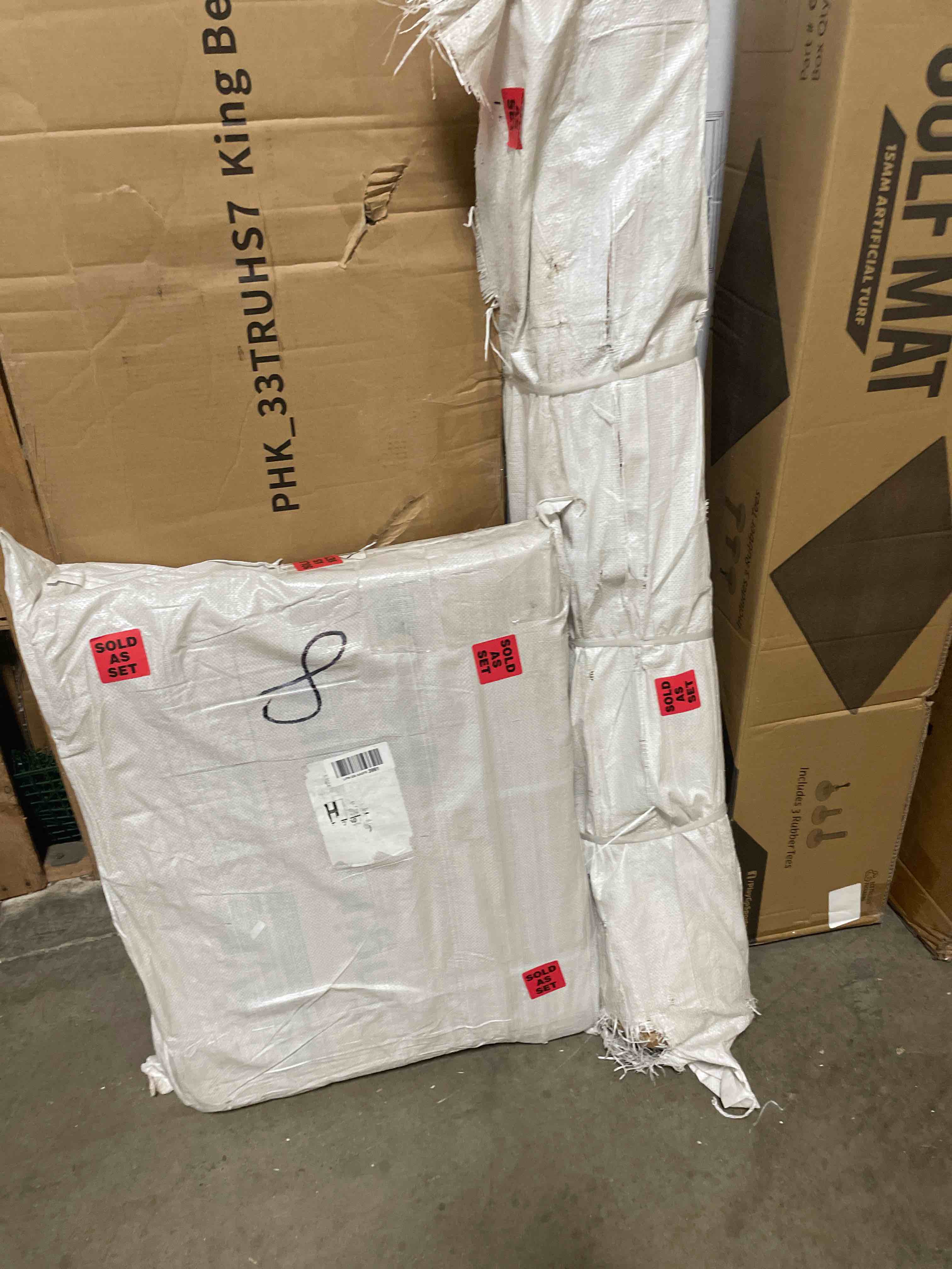 Condition photo showing Good Condition for engine hoist, 2 ton folding cherry picker shop crane hoist lift, heavy duty hydraulic engine crane with 6 casters, engine hoist lever for engine lifting loading (4400 lbs)
