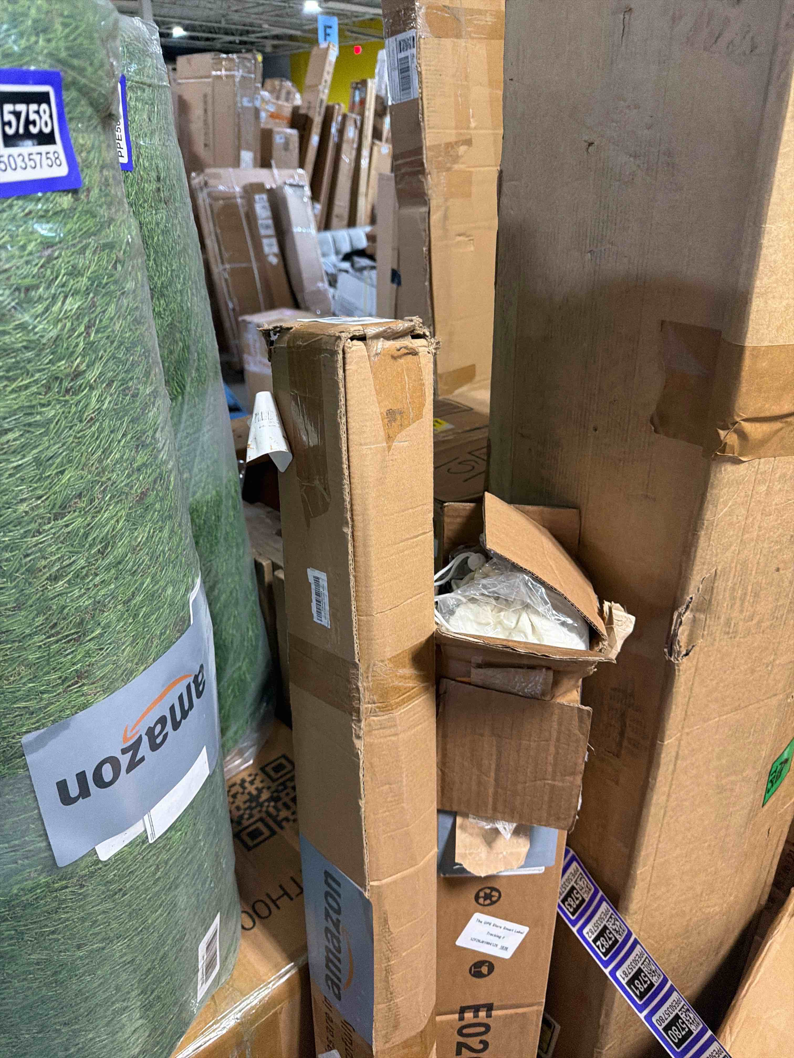 https://s3.amazonaws.com/lotting-images-prod/phillipi/PPE5035761_1777399877205.jpeg