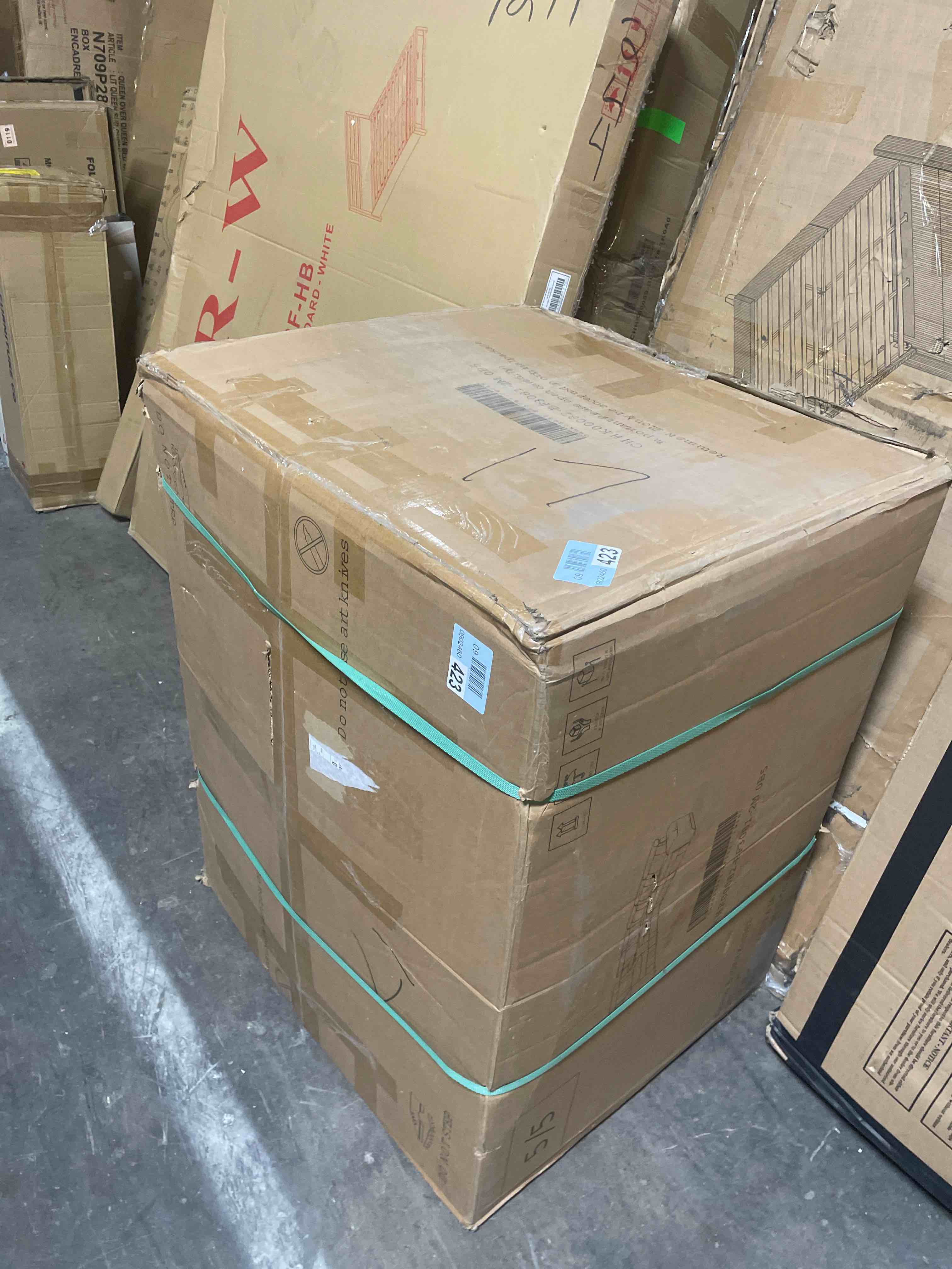https://s3.amazonaws.com/lotting-images-prod/phillipi/PPE5035838_1777483607900.jpeg