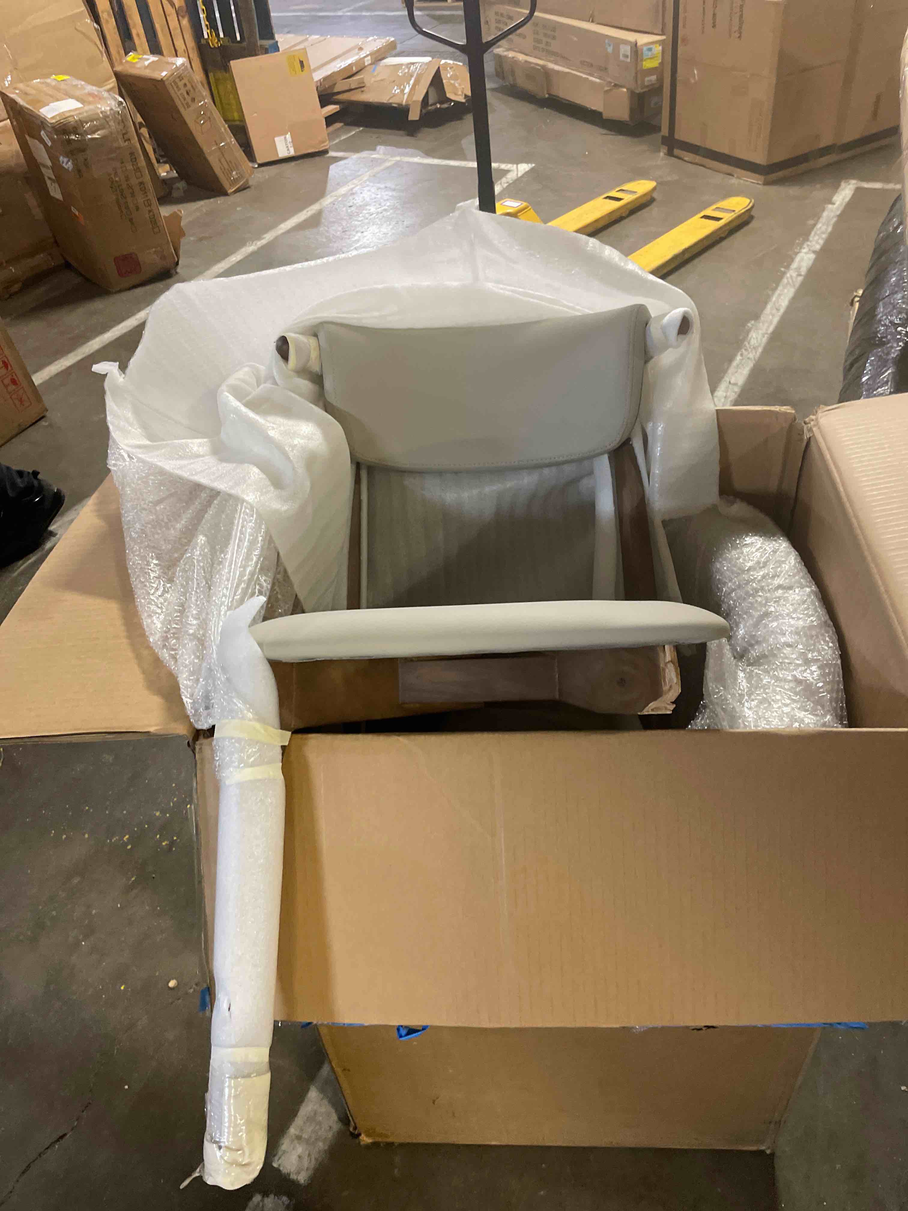https://s3.amazonaws.com/lotting-images-prod/phillipi/PPE5035920_1777568231713.jpeg