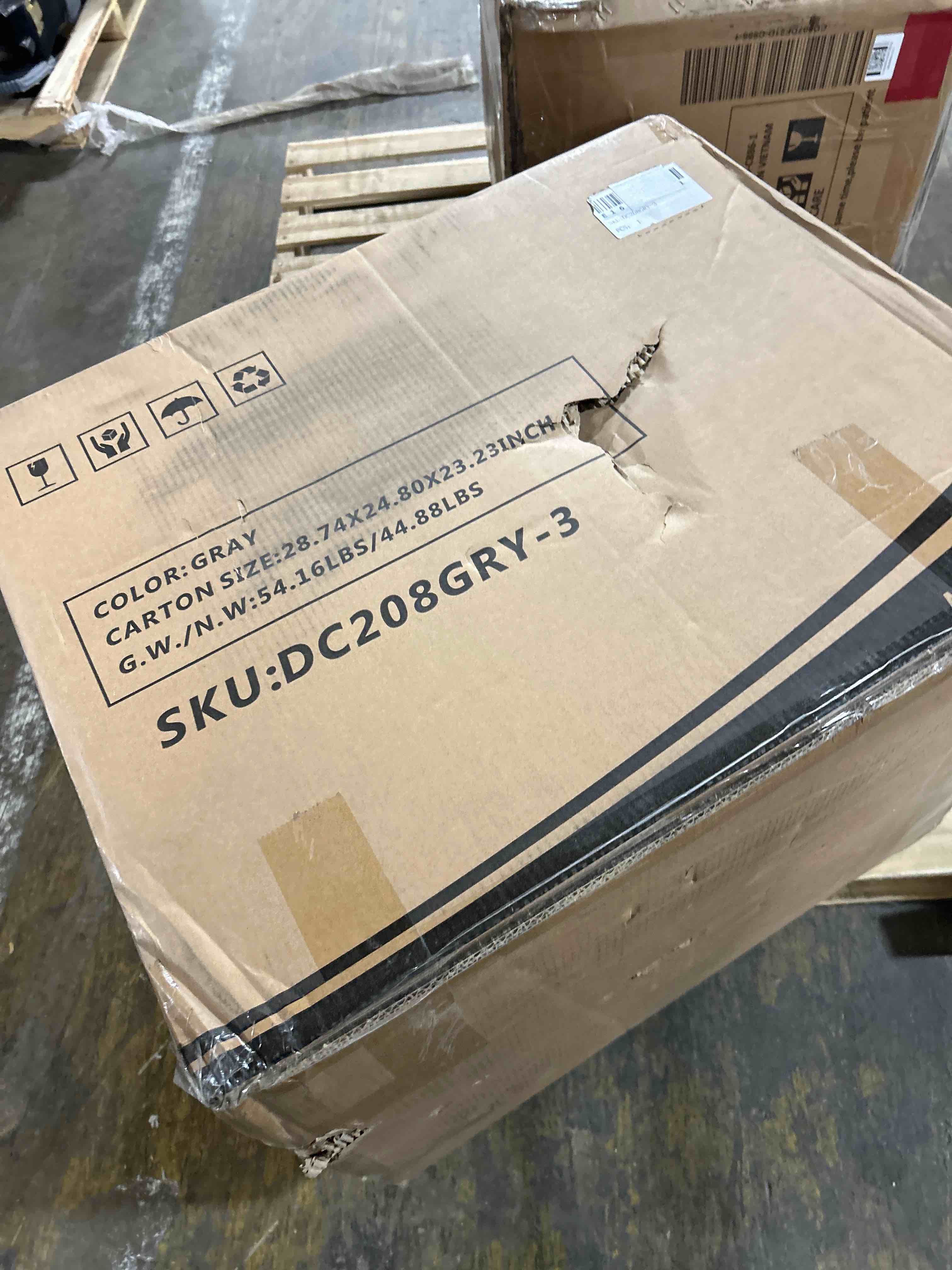 https://s3.amazonaws.com/lotting-images-prod/phillipi/PPE5036011_1777573645439.jpeg