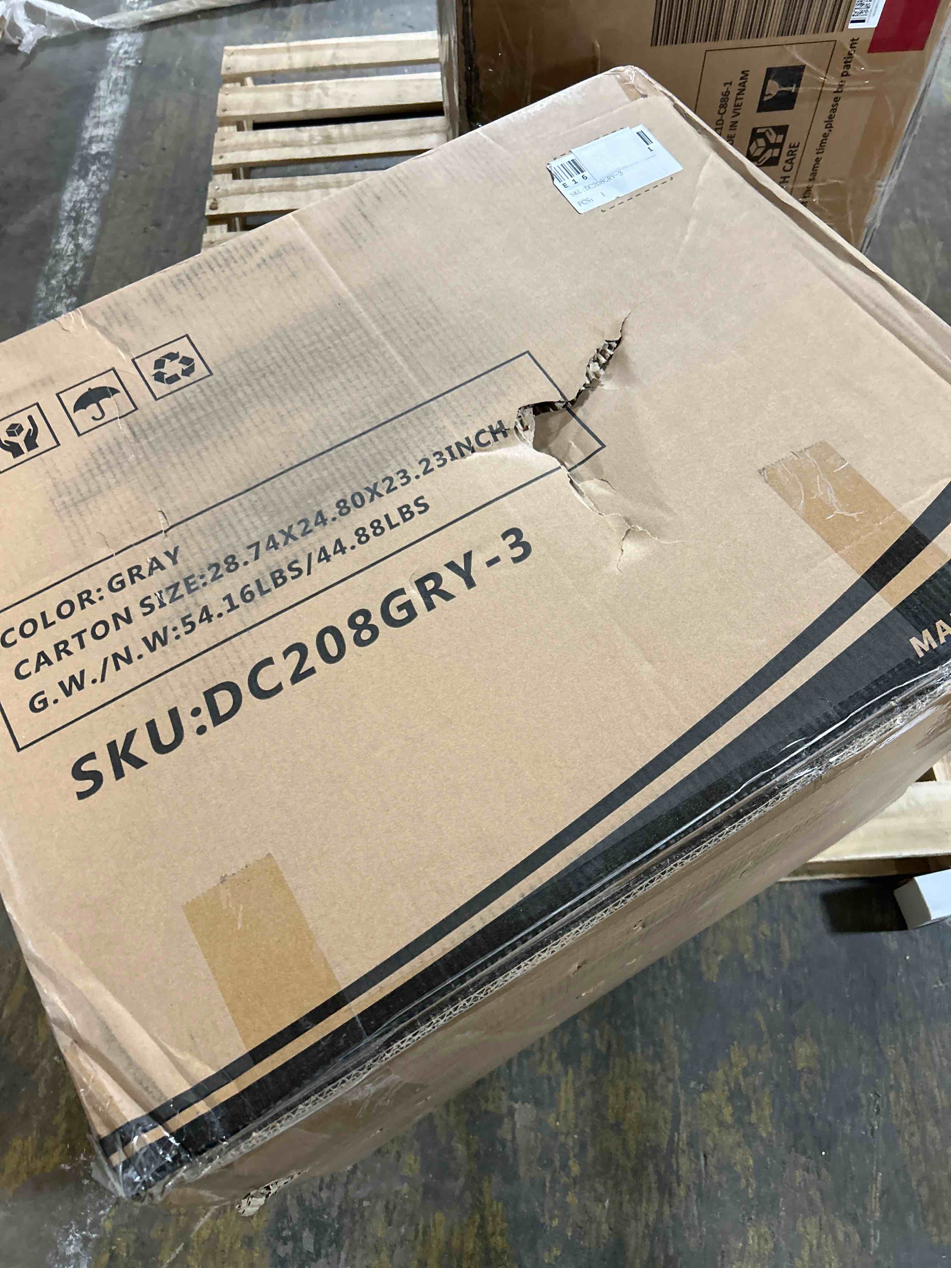 https://s3.amazonaws.com/lotting-images-prod/phillipi/PPE5036011_1777573646426.jpeg