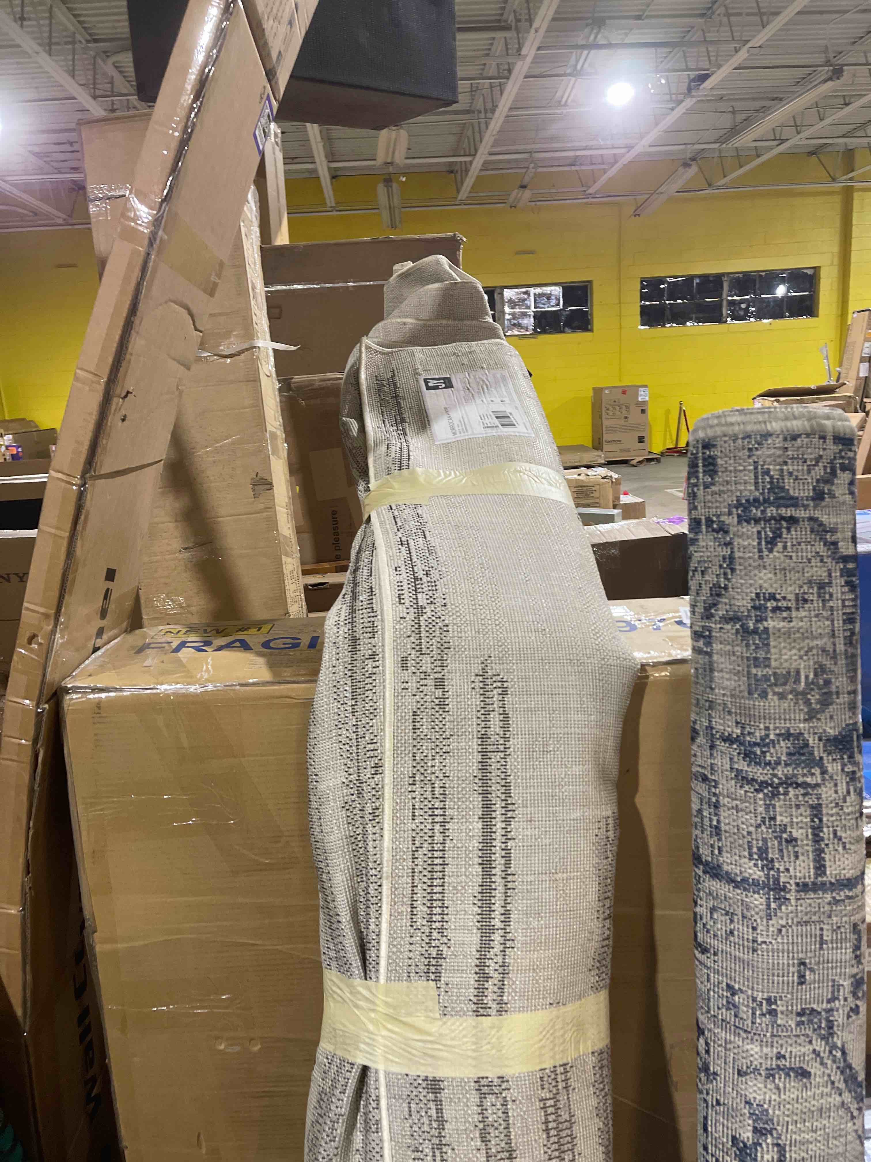 https://s3.amazonaws.com/lotting-images-prod/phillipi/PPE5036259_1777923305027.jpeg