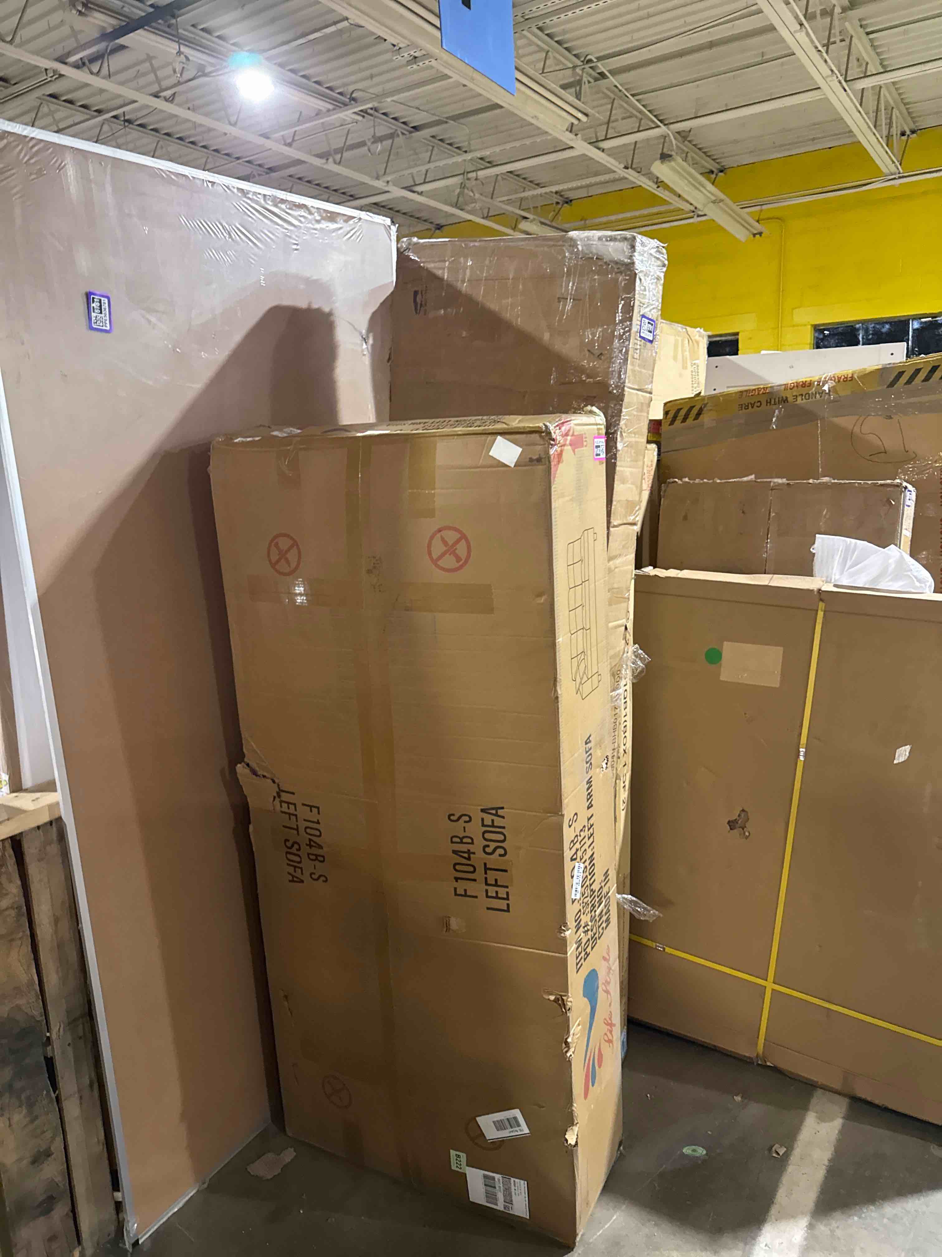 https://s3.amazonaws.com/lotting-images-prod/phillipi/PPE5036789_1778518624521.jpeg