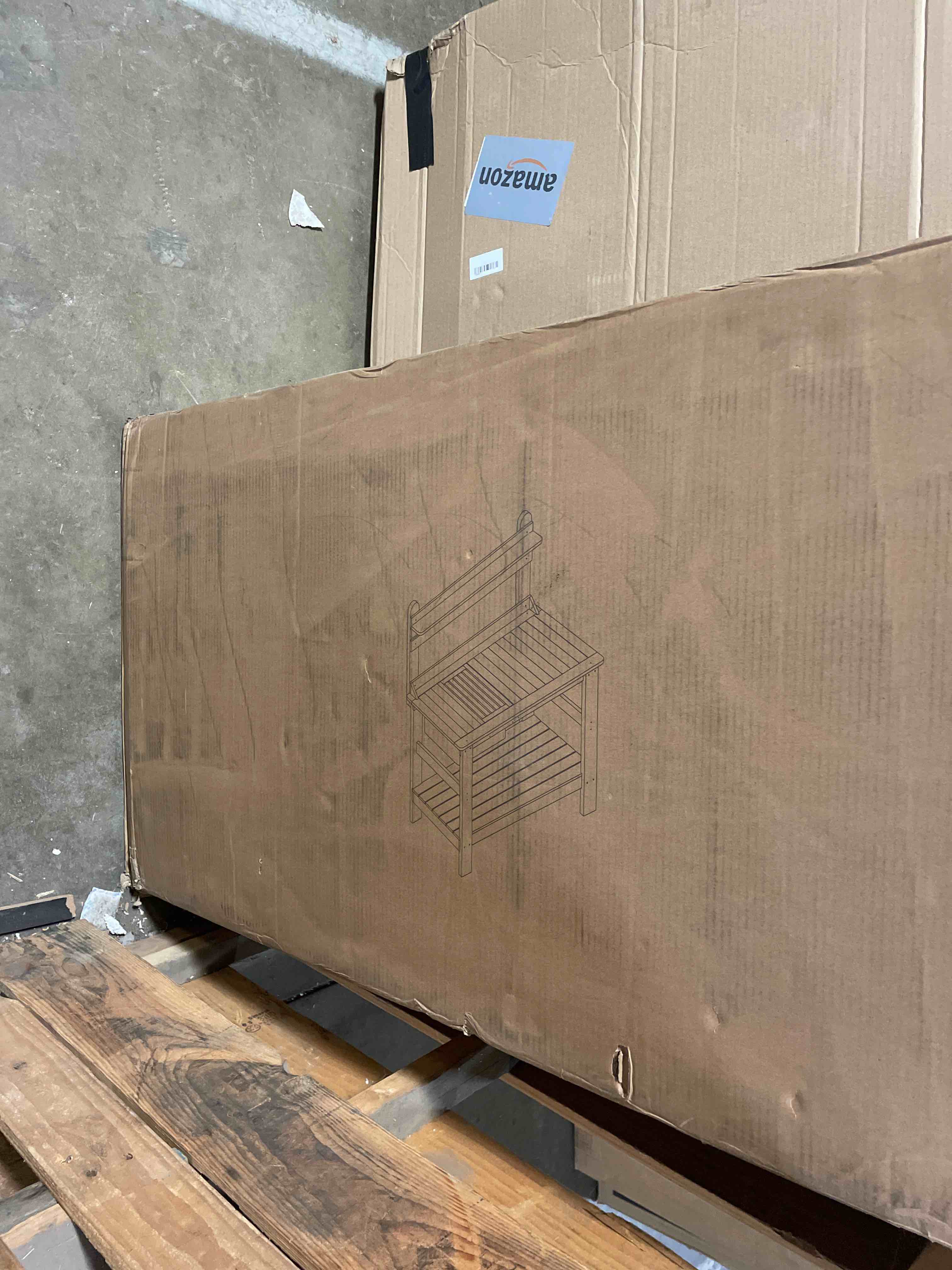 Condition photo showing New/Like New for potting table