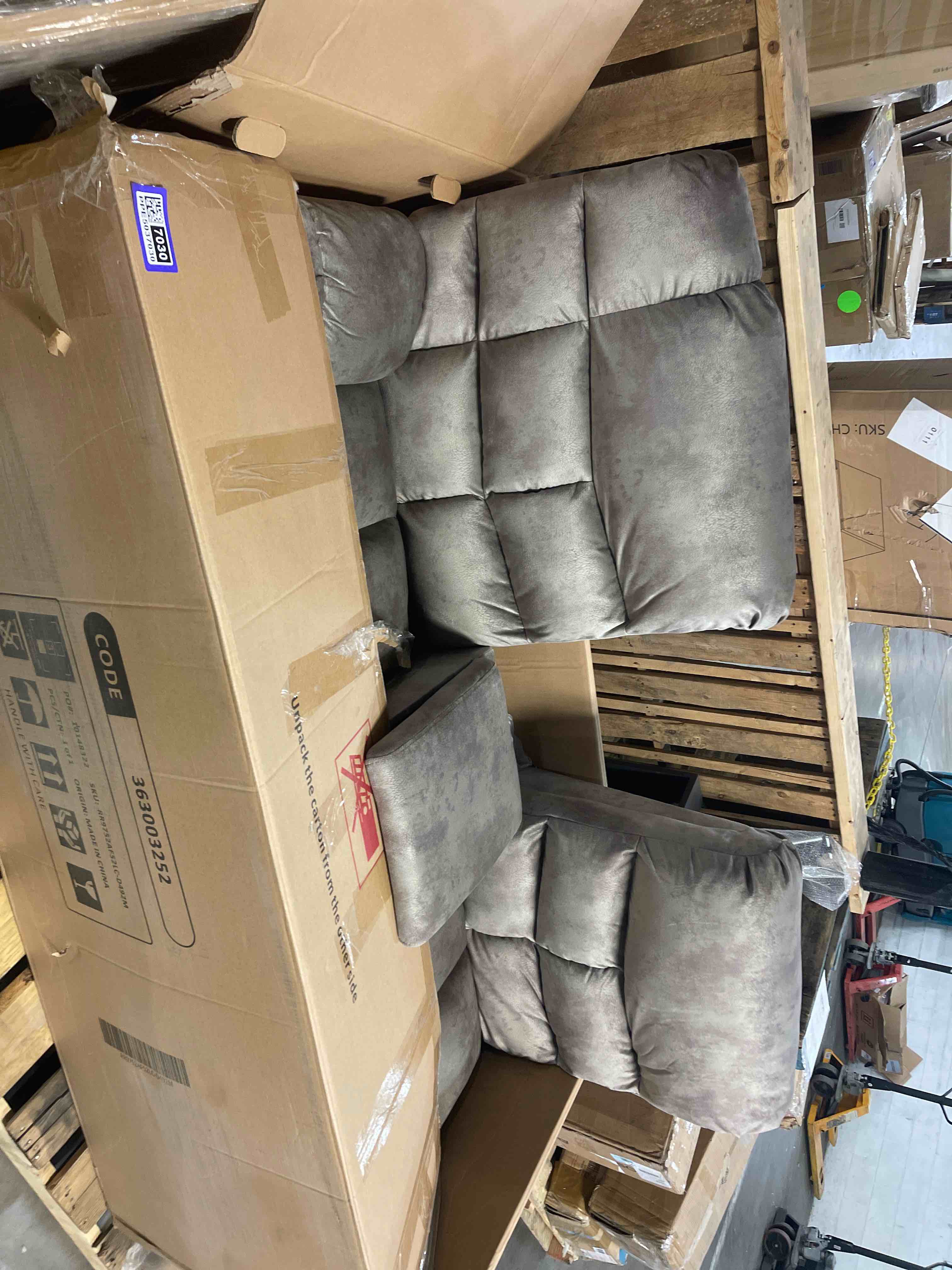 https://s3.amazonaws.com/lotting-images-prod/phillipi/PPE5037030_1778777369546.jpeg