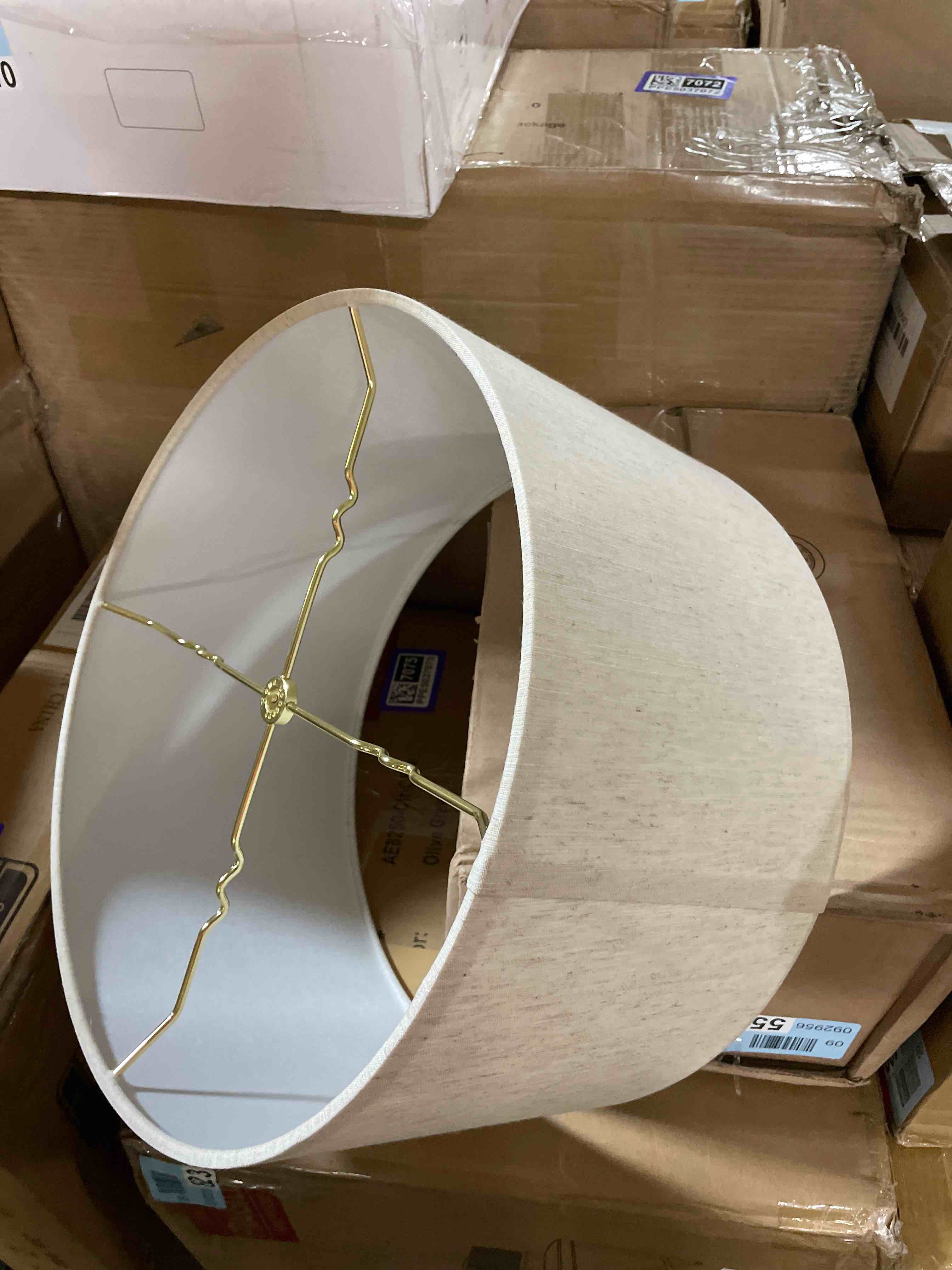 Condition photo showing Good Condition for royal designs shallow drum hardback lamp shade, linen eggshell, 15 x 16 x 10 15 x 16 x 10 linen eggshell