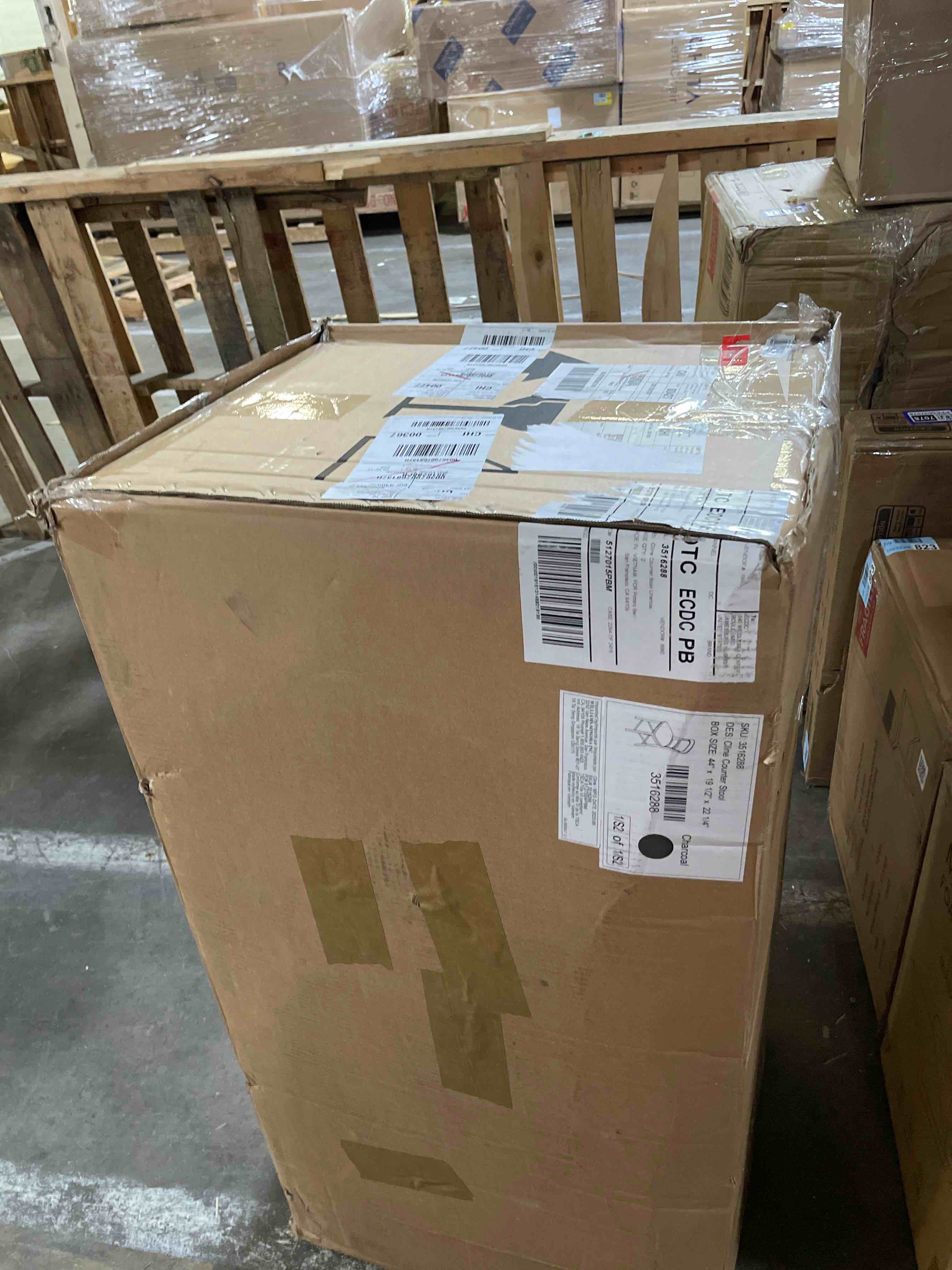 https://s3.amazonaws.com/lotting-images-prod/phillipi/PPE5037083_1778702751079.jpeg