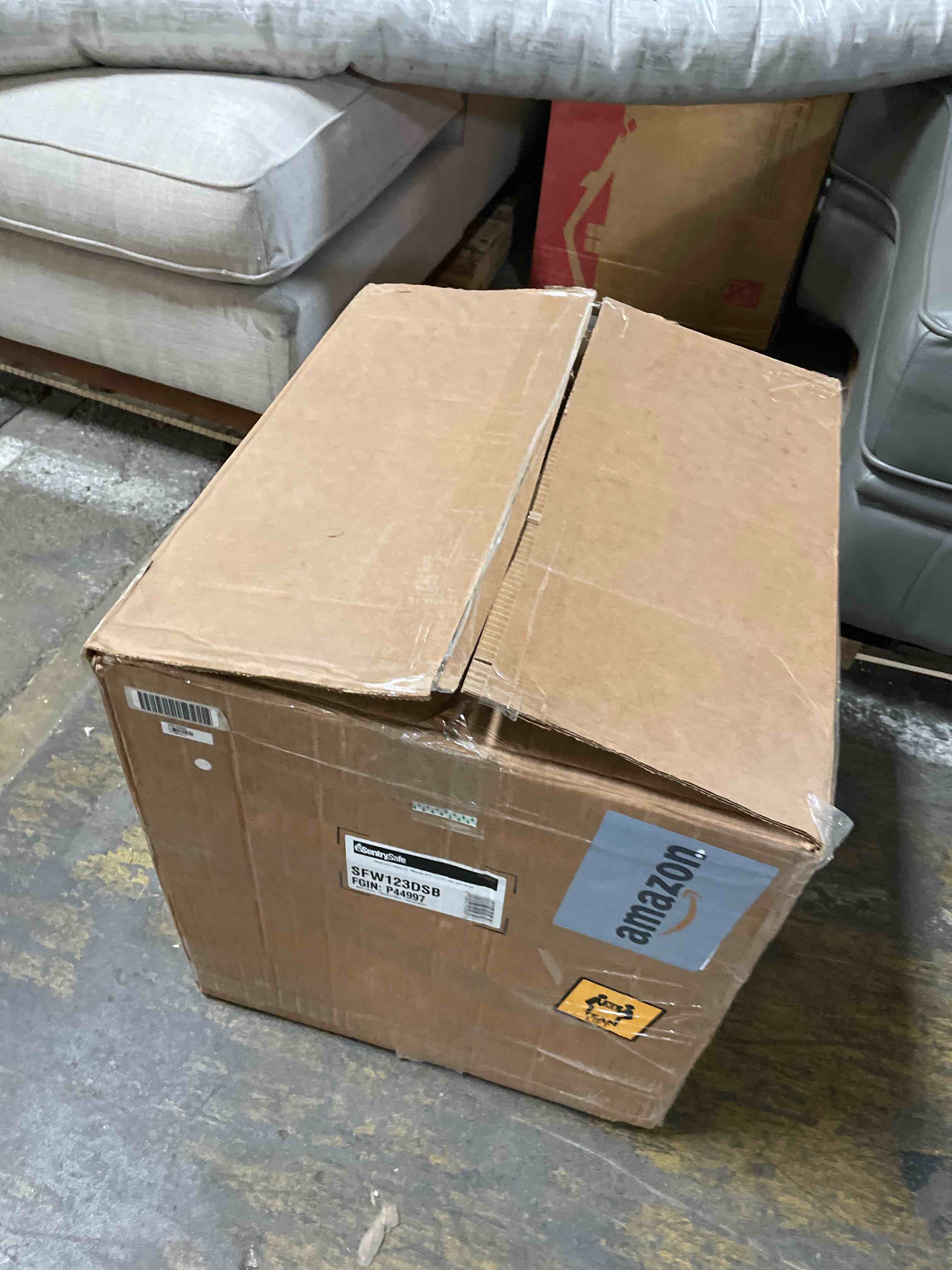 https://s3.amazonaws.com/lotting-images-prod/phillipi/PPE5037108_1778767512052.jpeg