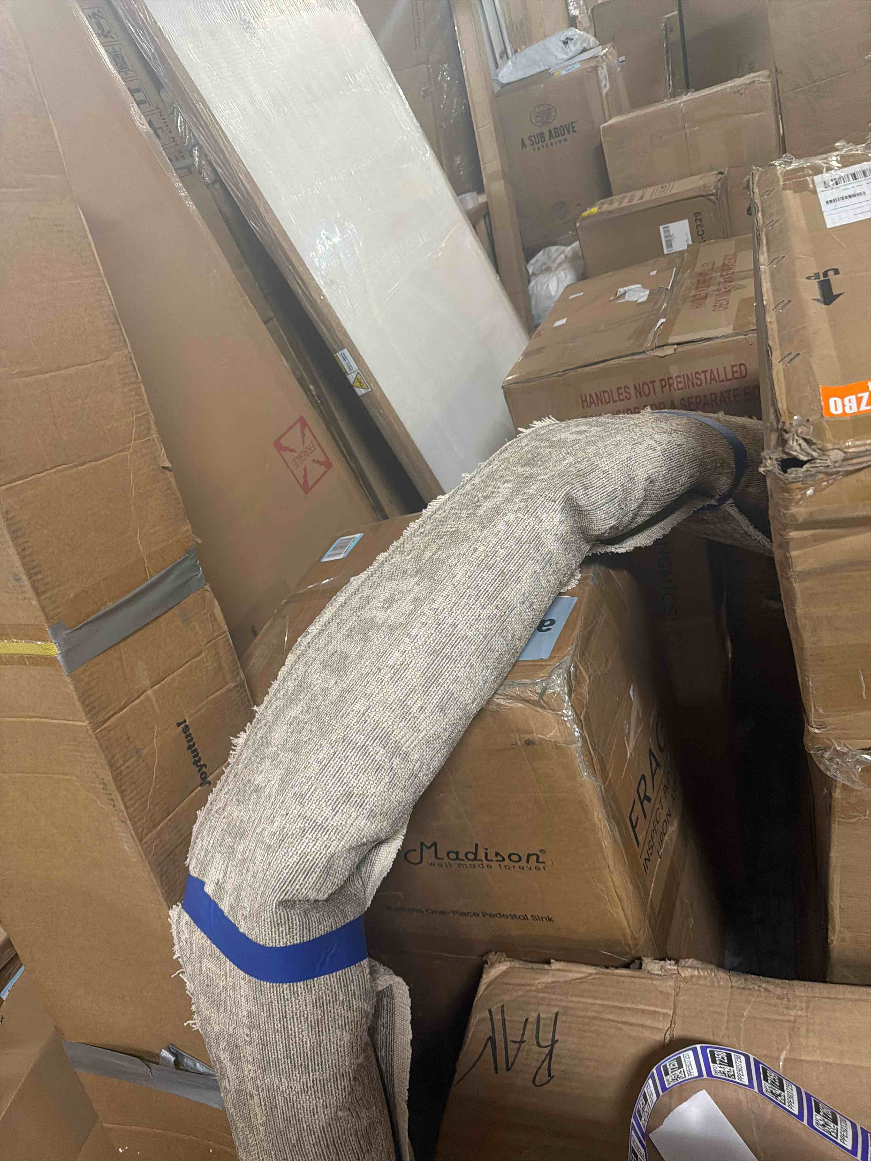 Condition photo showing New/Like New for loloi magnolia home by joanna gaines pace collection pac-03 taupe/wheat 7'-10" x 10' area rug