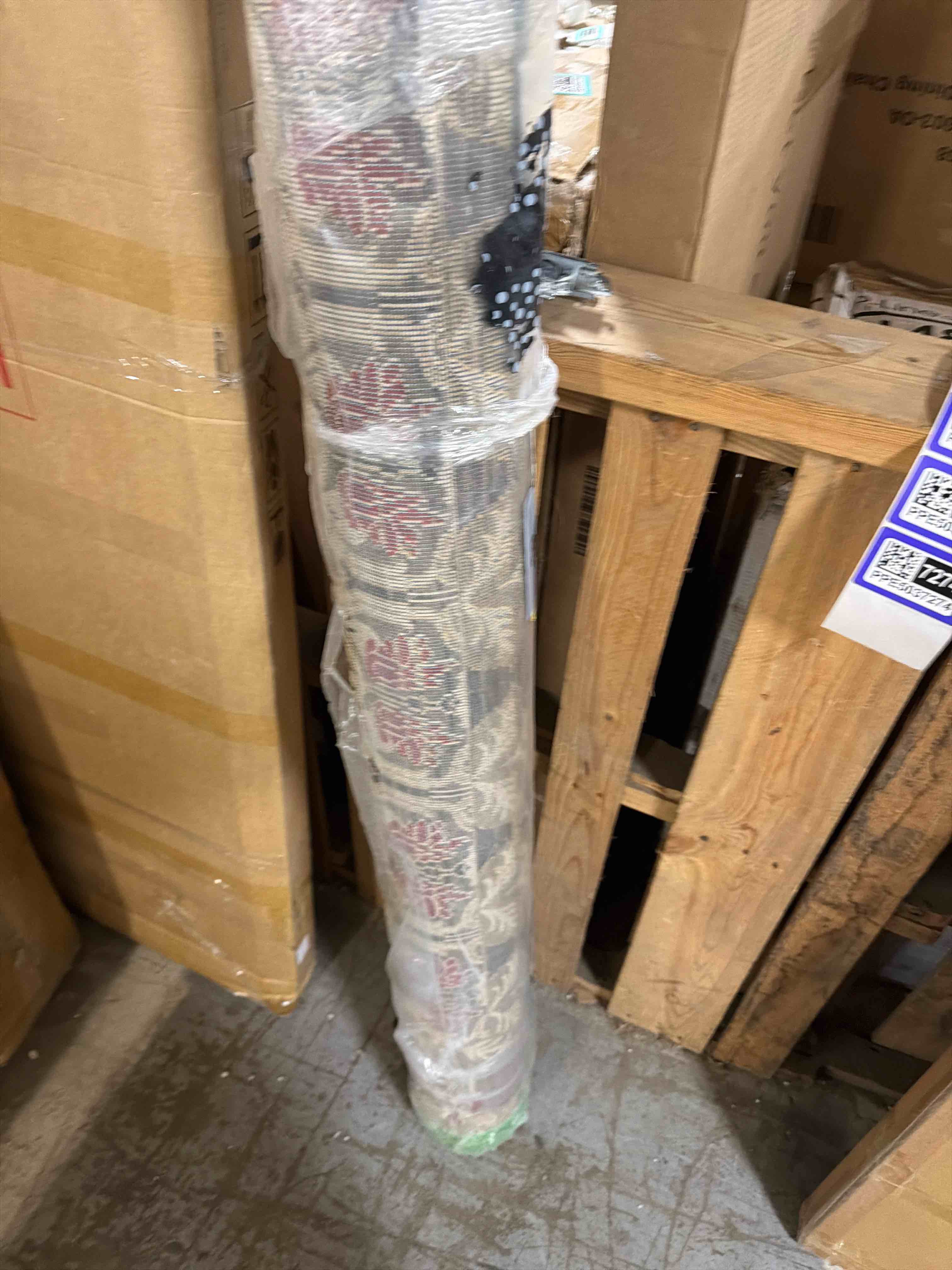 Condition photo showing New/Like New for 125cm x 185cm kensington rug