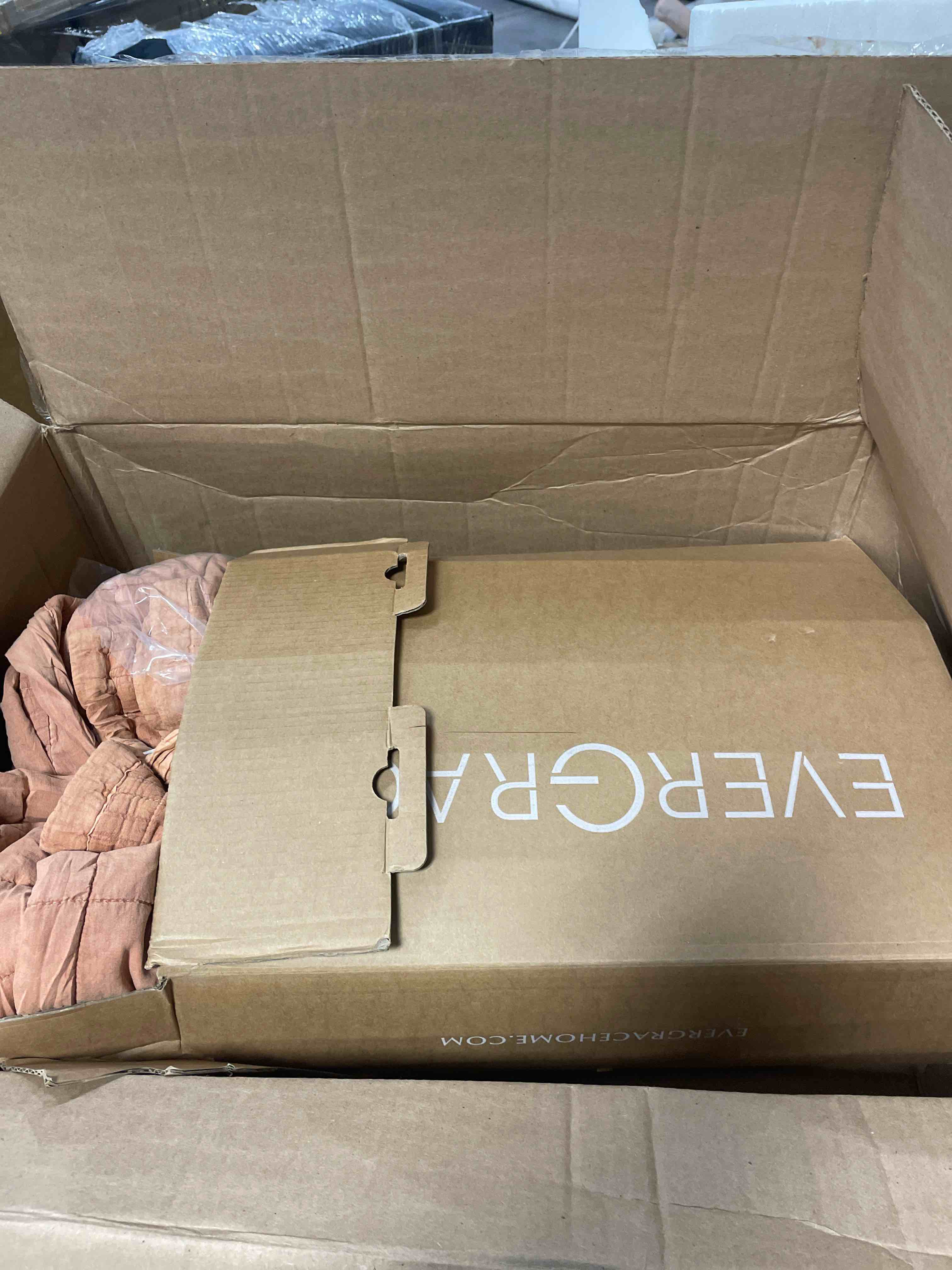 Condition photo showing New/Like New for evergracehome stonewashed cotton quilt set king size, ultra soft oversized bedspread coverlet set, lightweight crinkle box stitch bedding sets for all season, with 2 shams, terracotta king/cal king (108" x 96") terracotta
