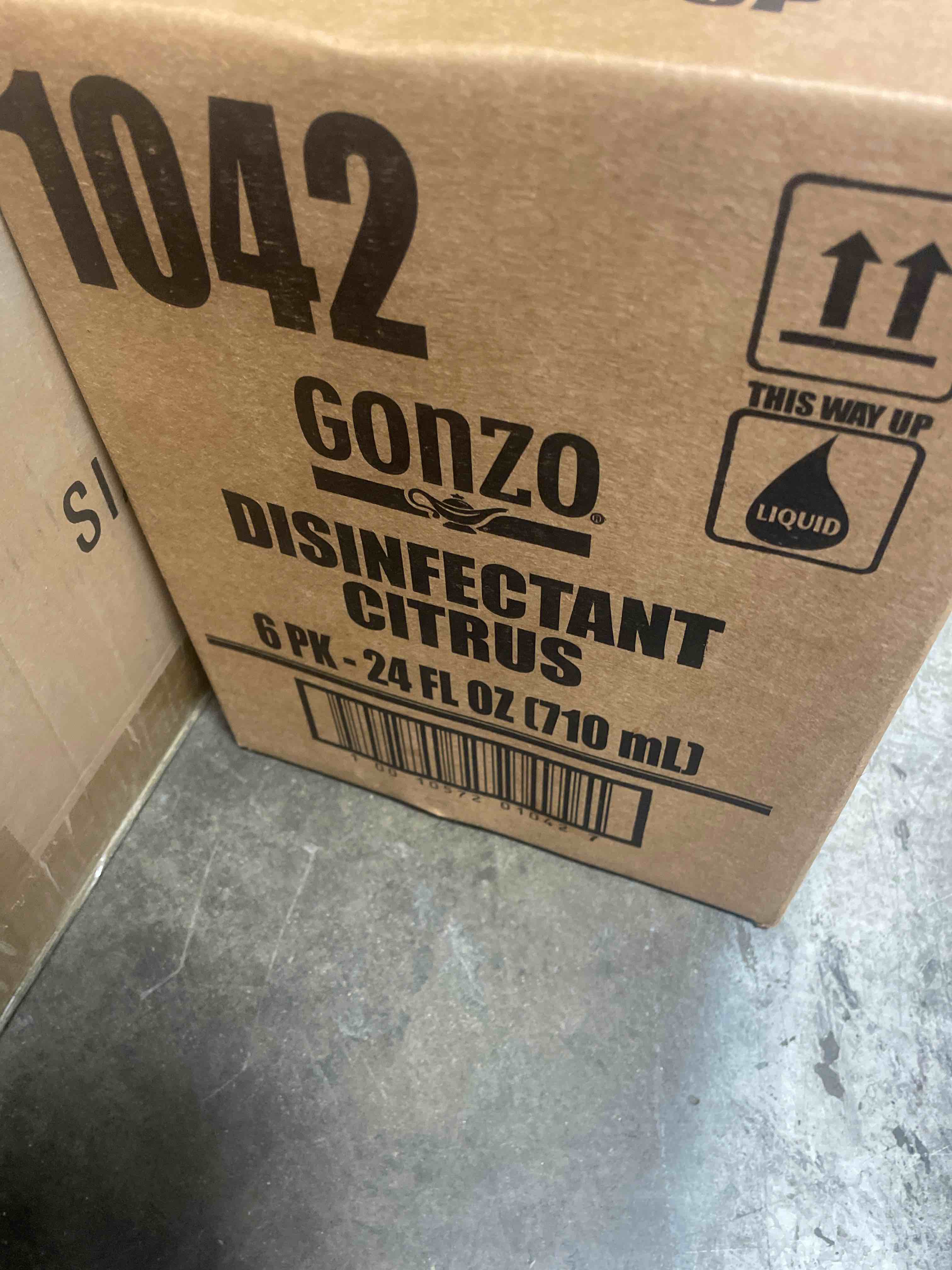 Condition photo showing New/Like New for weiman gonzo desinfectant citrus 24fl + free microfiber cleaning cloth ( 6 pack )