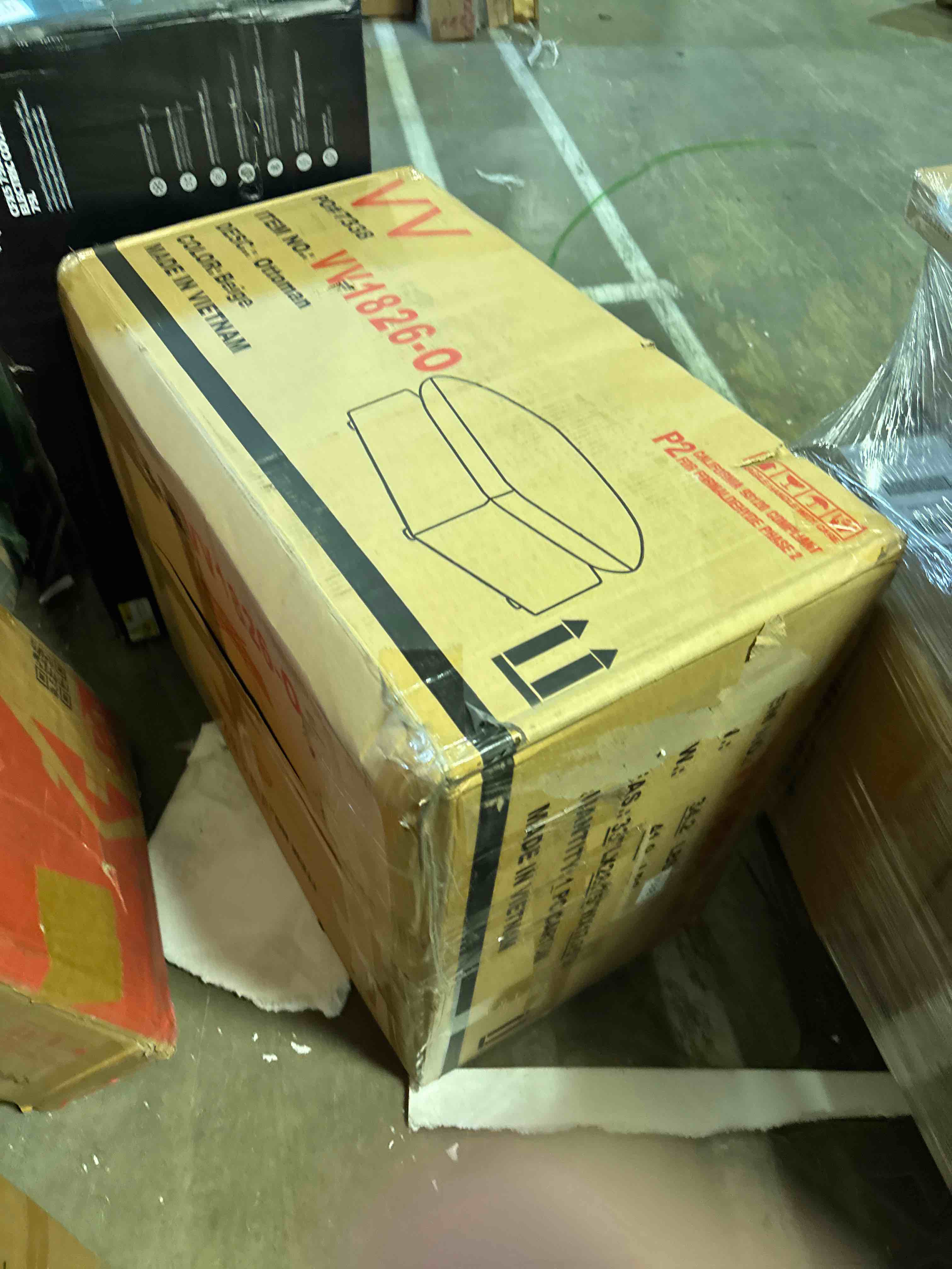 Condition photo showing New/Like New for square ottoman