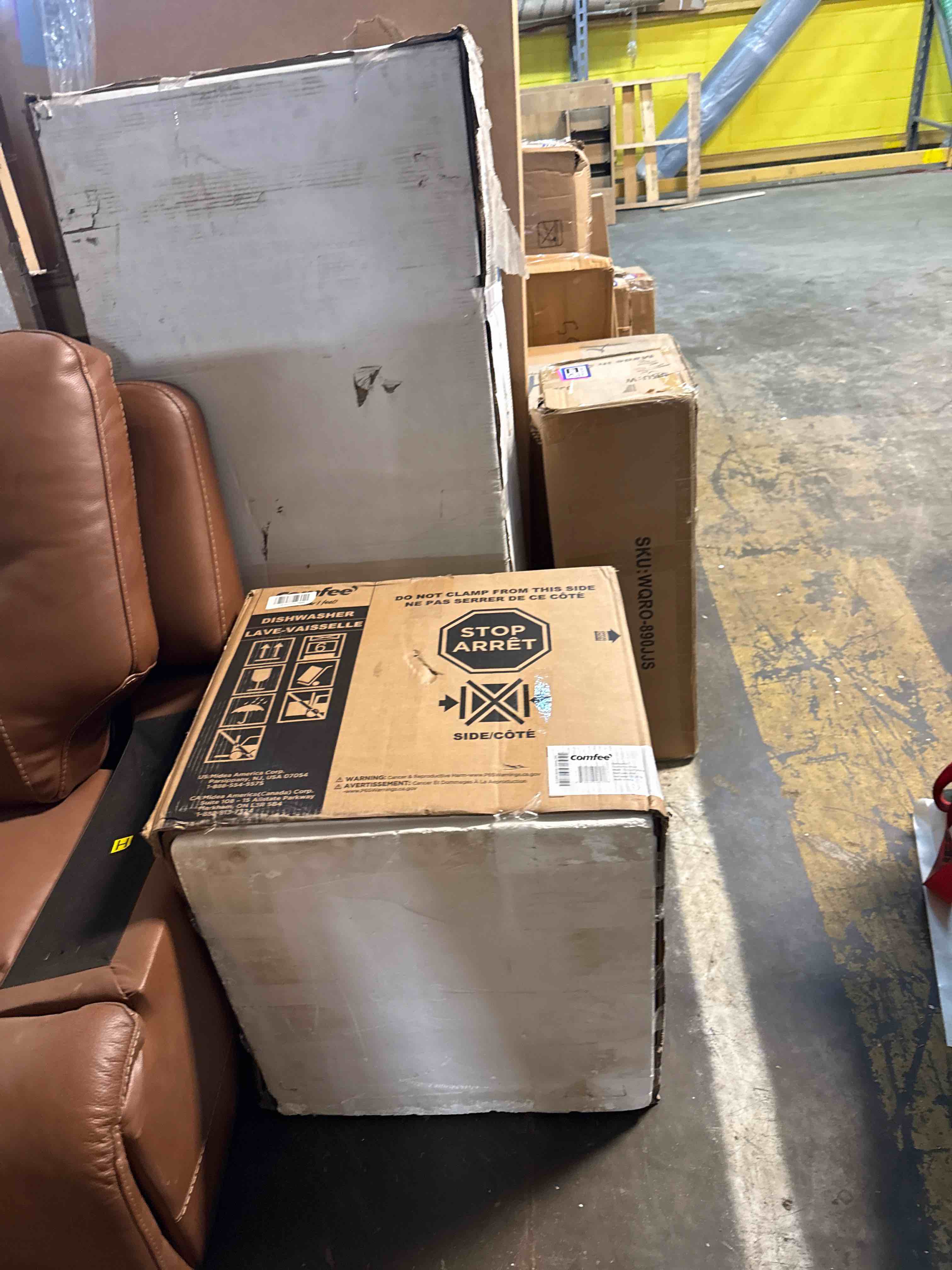 https://s3.amazonaws.com/lotting-images-prod/phillipi/PPE5038092_1779723978076.jpeg