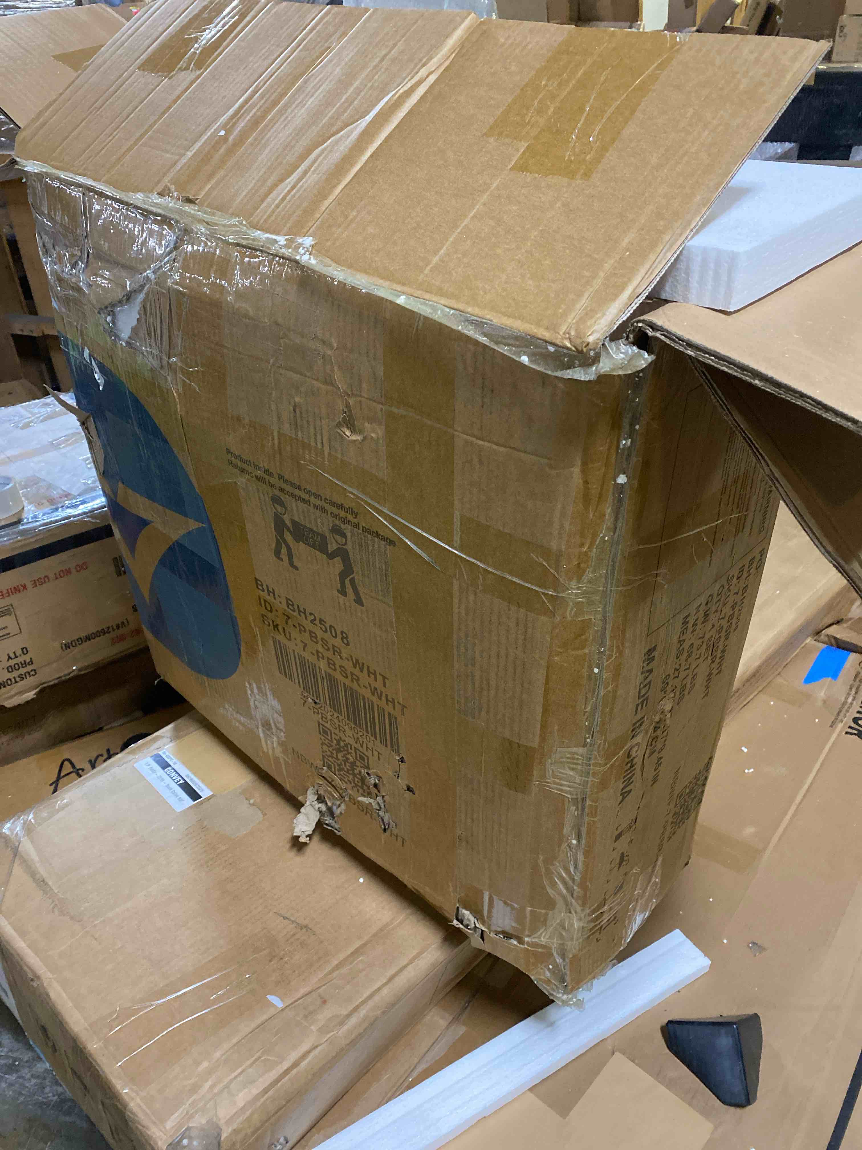 https://s3.amazonaws.com/lotting-images-prod/phillipi/PPE5038194_1779739407788.jpeg