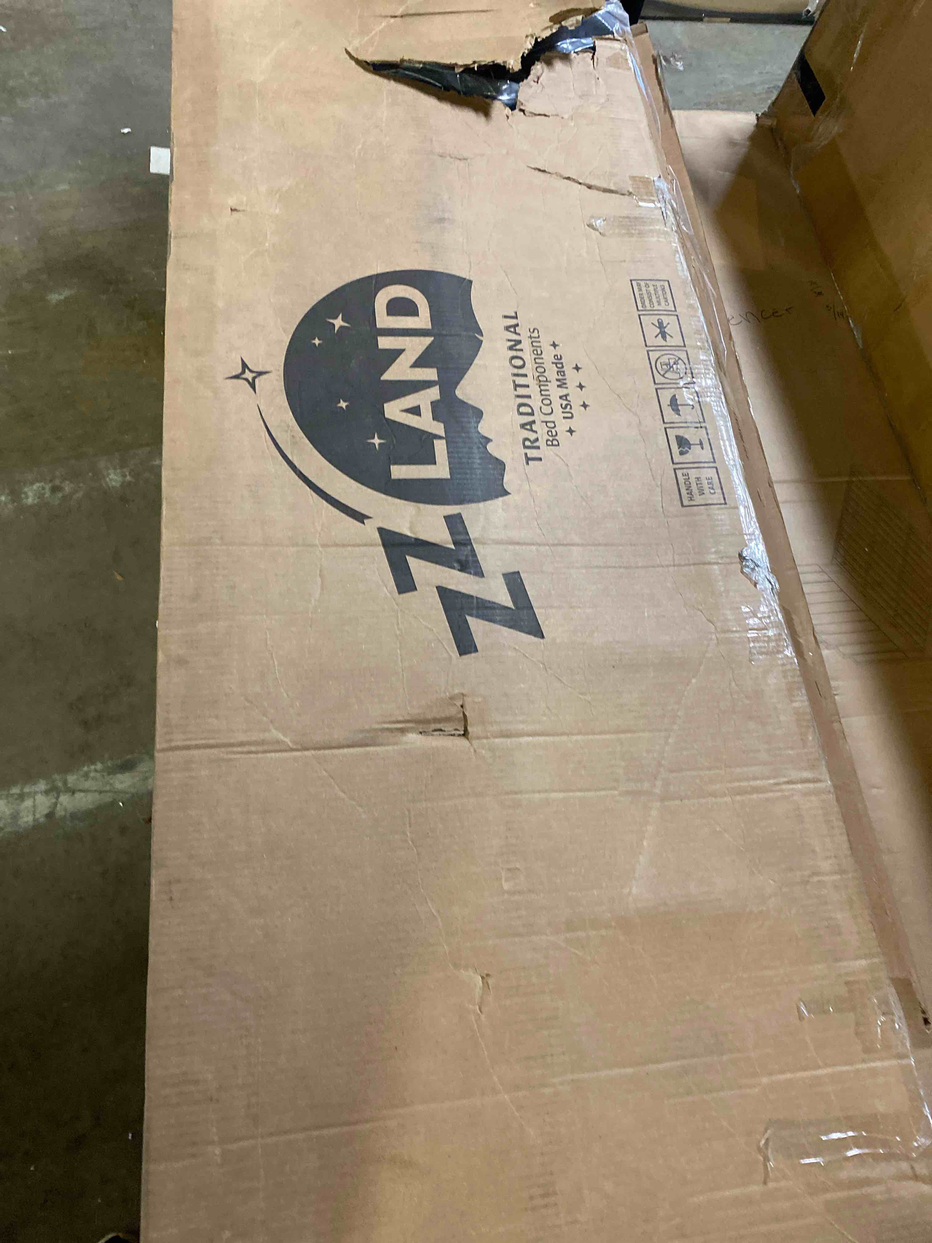 https://s3.amazonaws.com/lotting-images-prod/phillipi/PPE5038197_1779740425819.jpeg