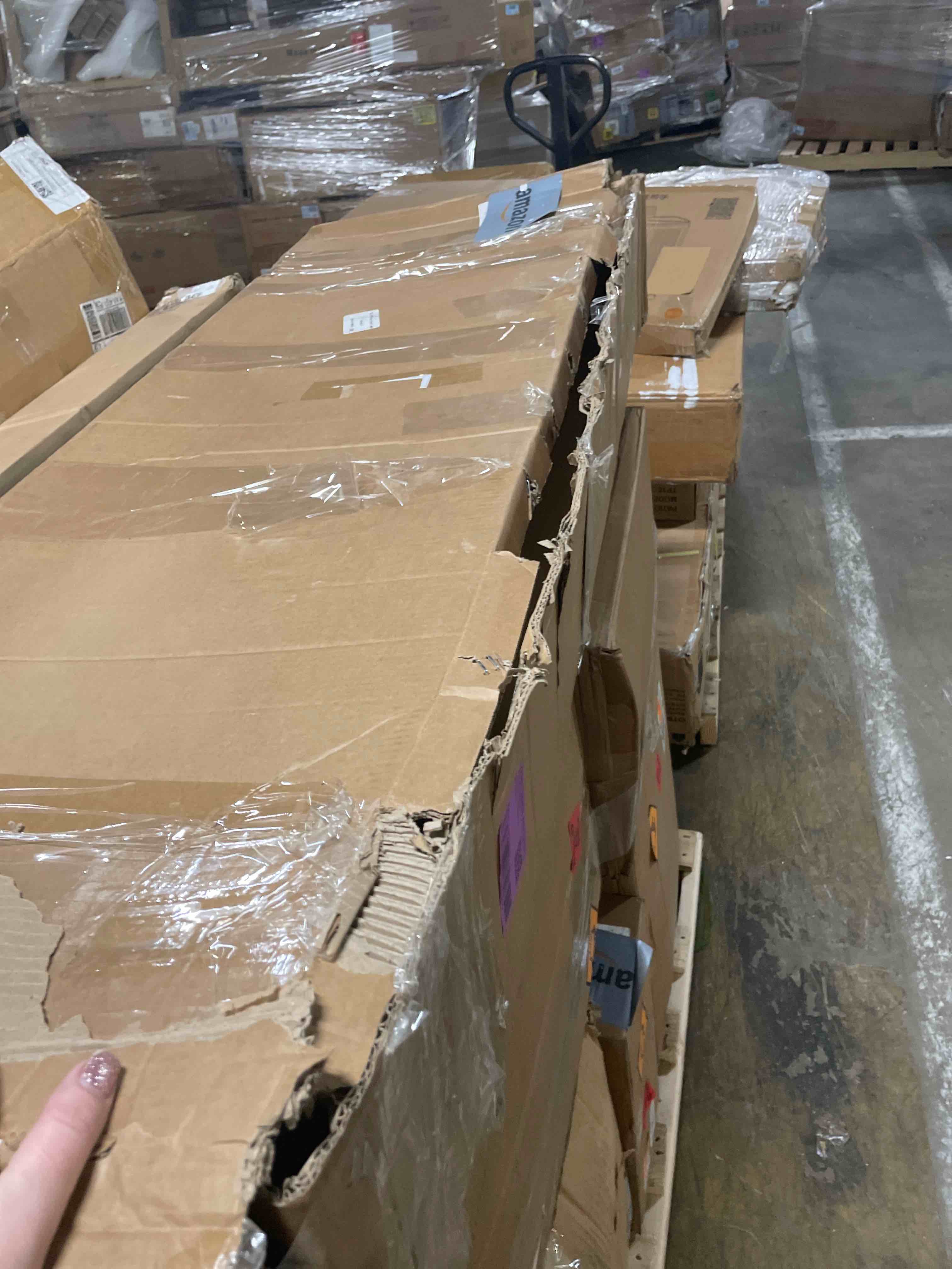 https://s3.amazonaws.com/lotting-images-prod/phillipi/PPE5038227_1779805465490.jpeg