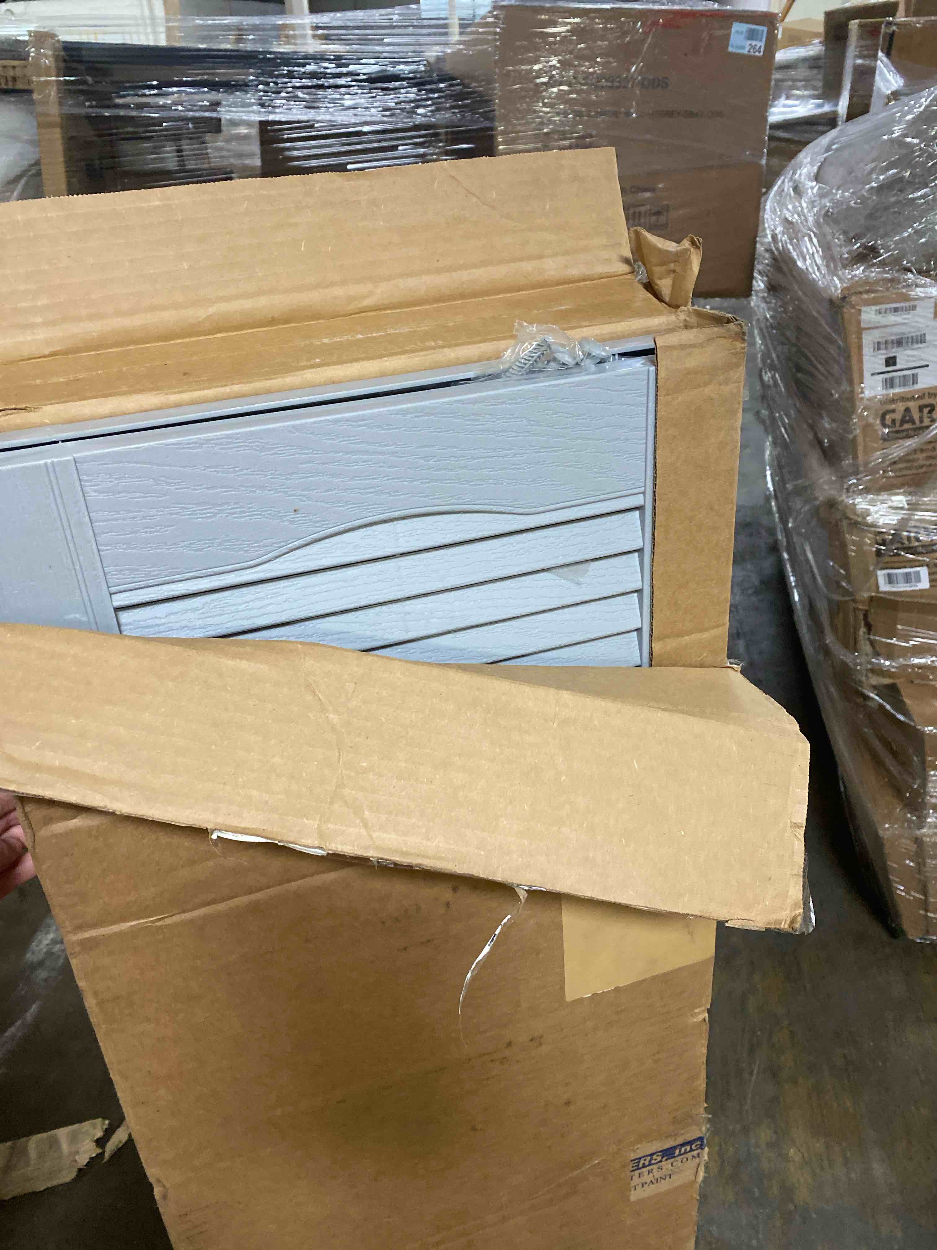 https://s3.amazonaws.com/lotting-images-prod/phillipi/PPE5038237_1779807810544.jpeg