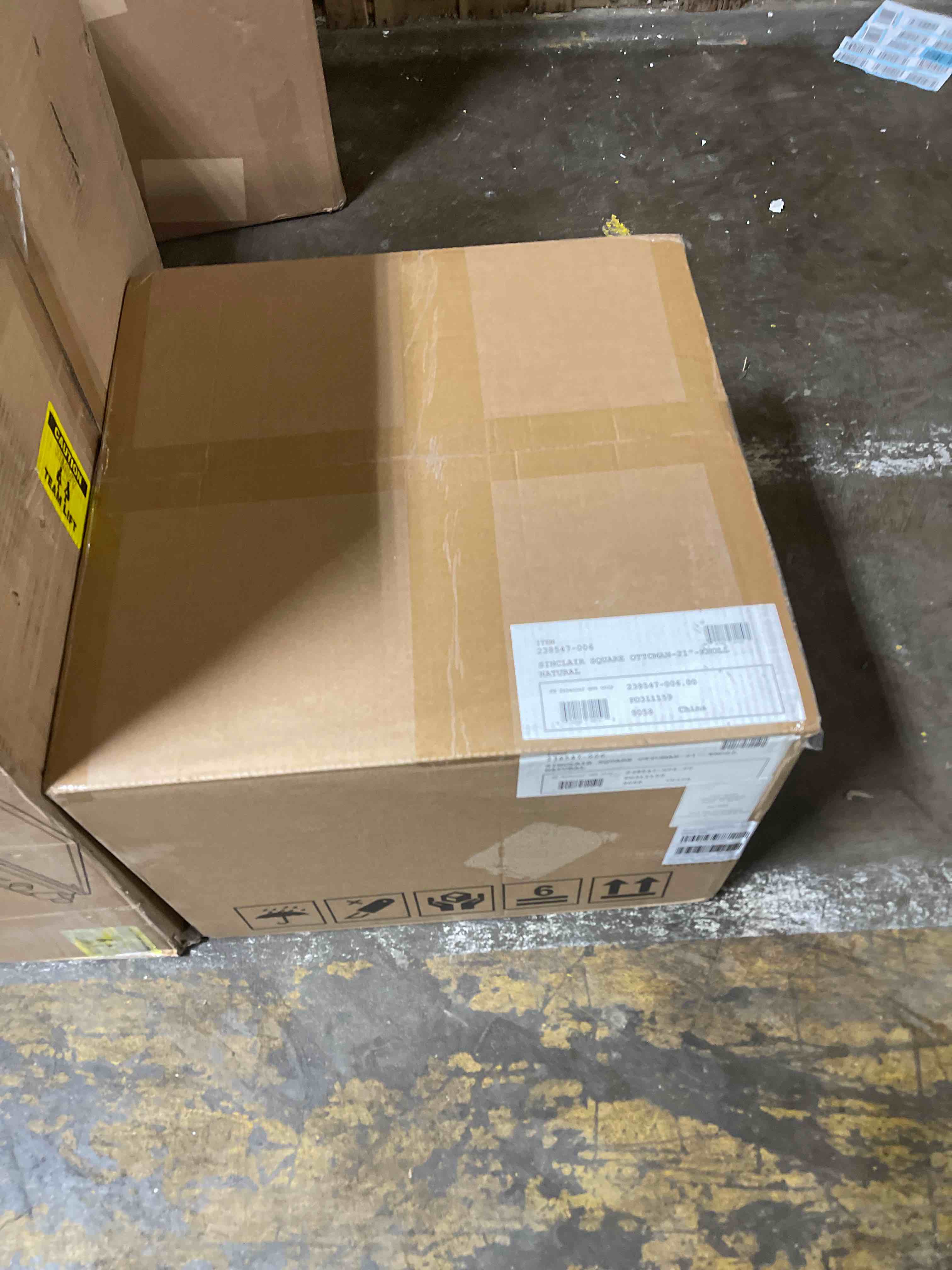 https://s3.amazonaws.com/lotting-images-prod/phillipi/PPE5038309_1779819918078.jpeg