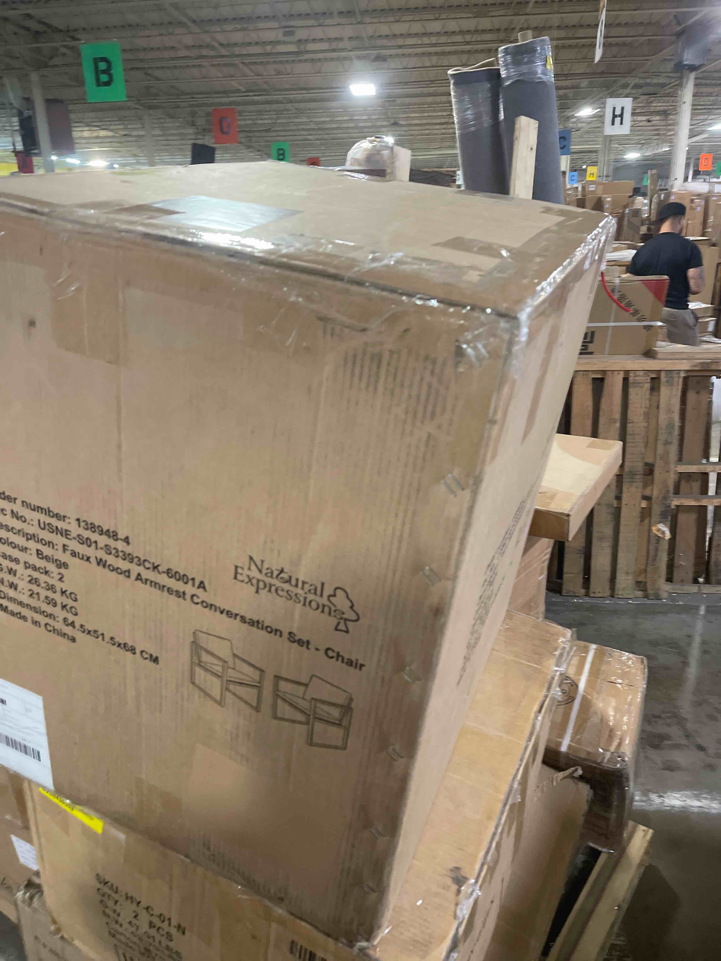 https://s3.amazonaws.com/lotting-images-prod/phillipi/PPE5038318_1779825361563.jpeg