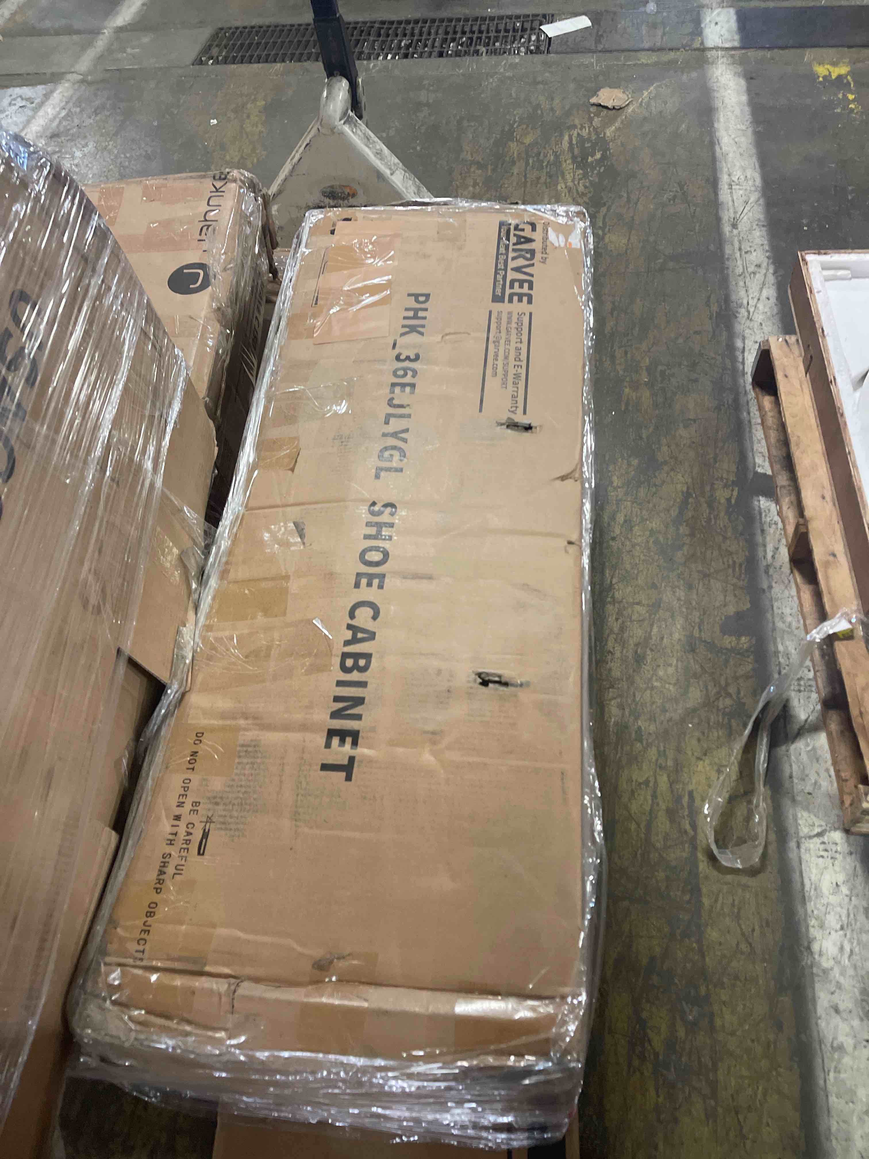 https://s3.amazonaws.com/lotting-images-prod/phillipi/PPE5039151_1780506494567.jpeg