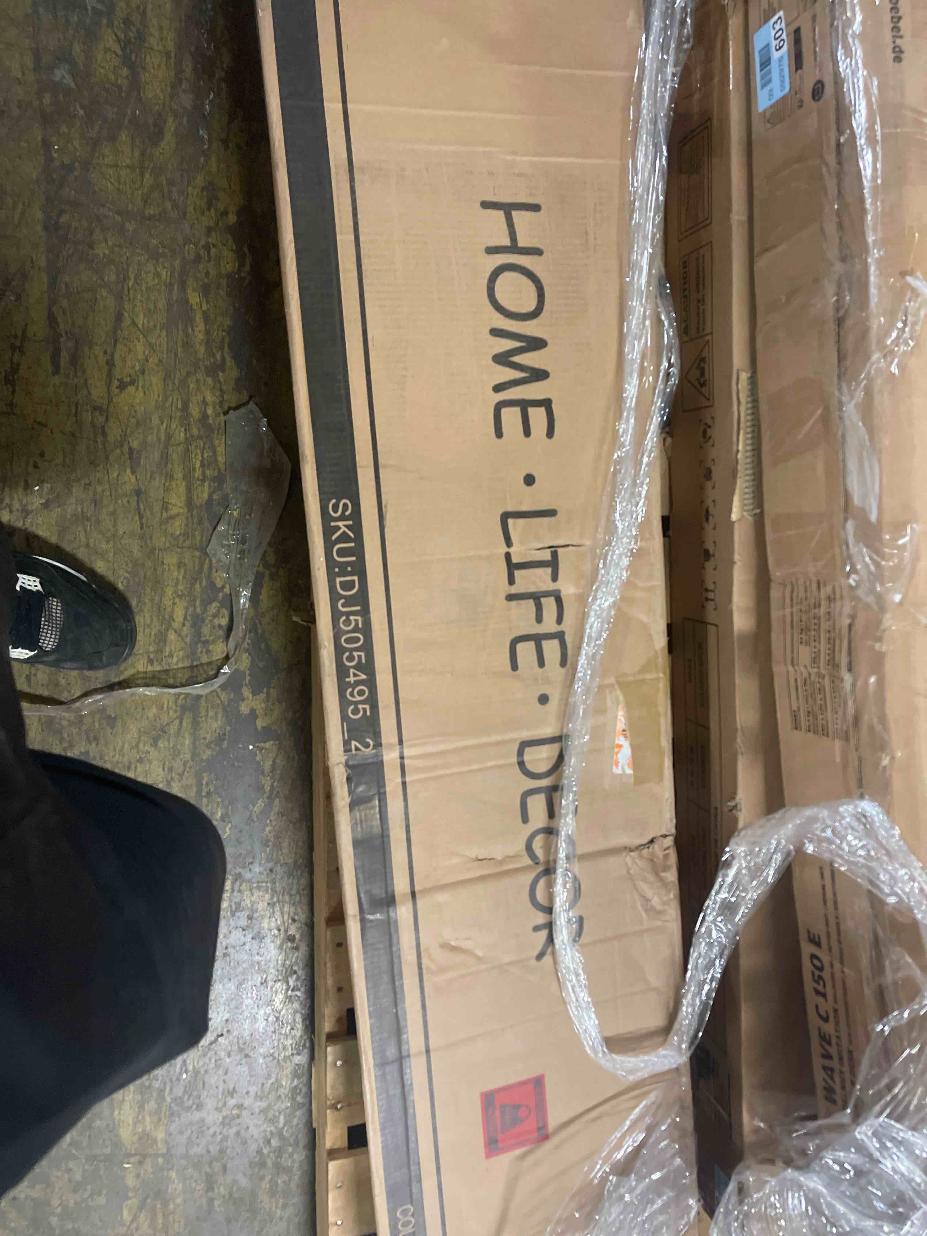 https://s3.amazonaws.com/lotting-images-prod/phillipi/PPE5039153_1780506806383.jpeg