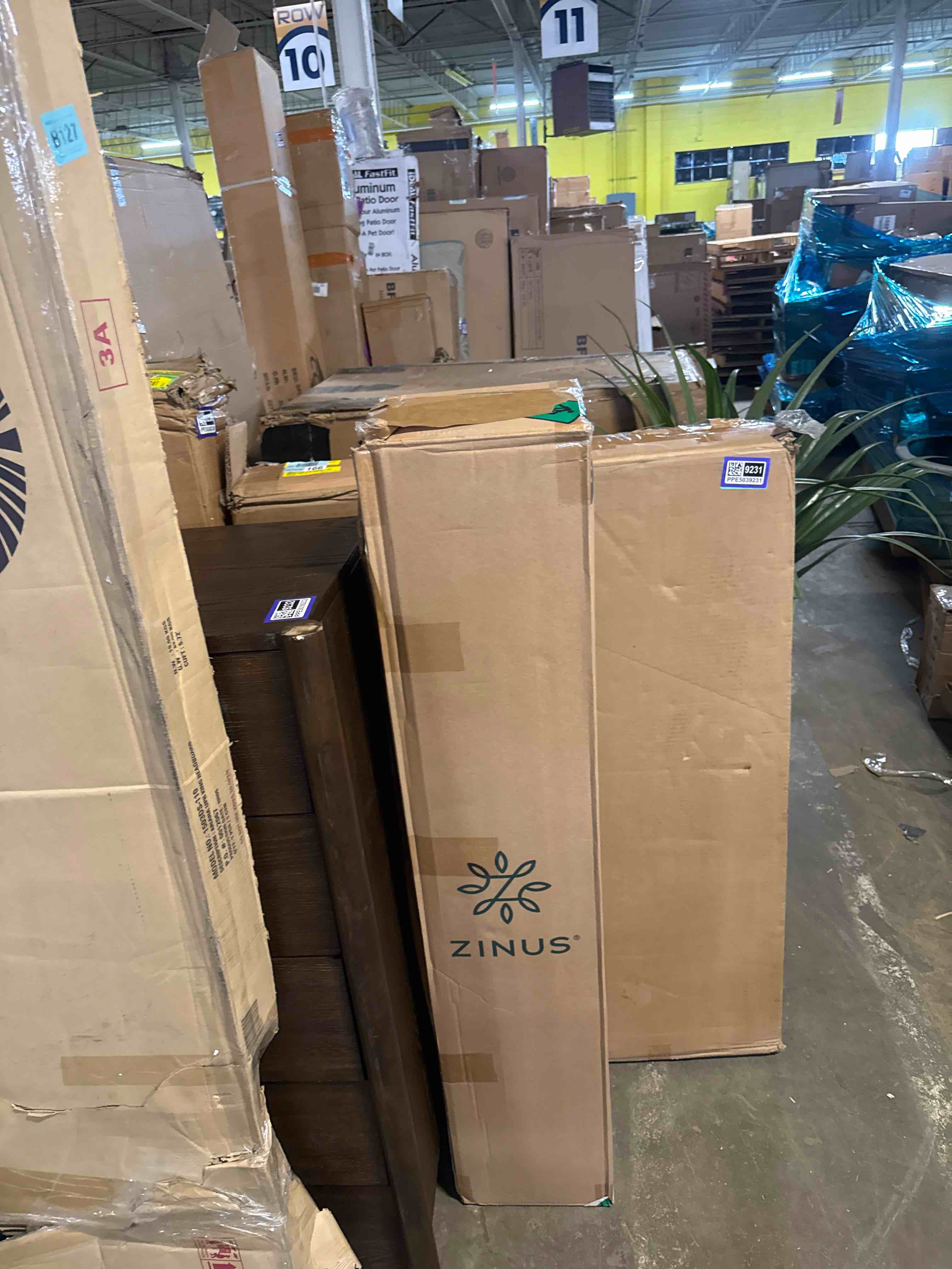 https://s3.amazonaws.com/lotting-images-prod/phillipi/PPE5039235_1780515652063.jpeg