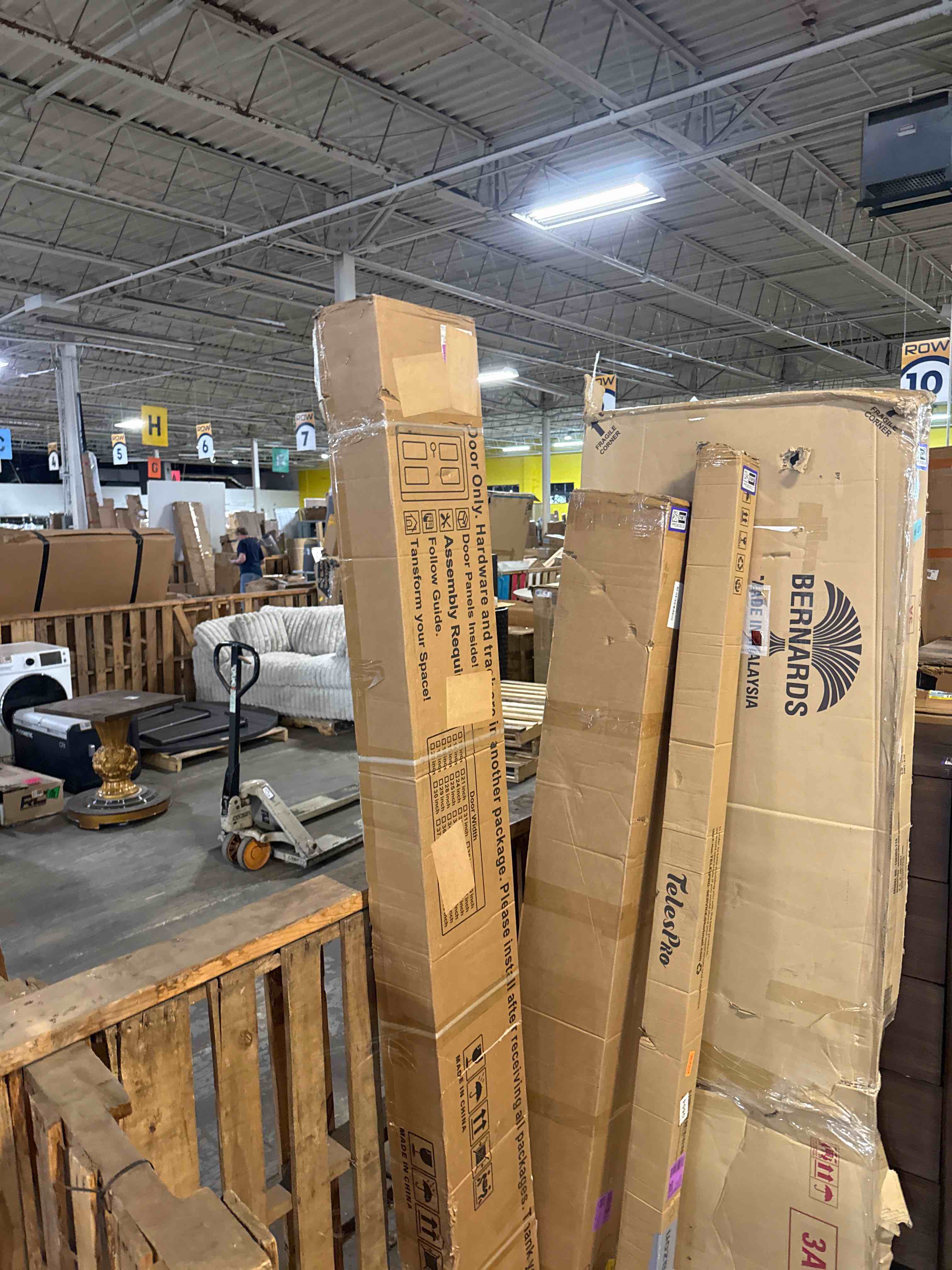 https://s3.amazonaws.com/lotting-images-prod/phillipi/PPE5039239_1780516592884.jpeg