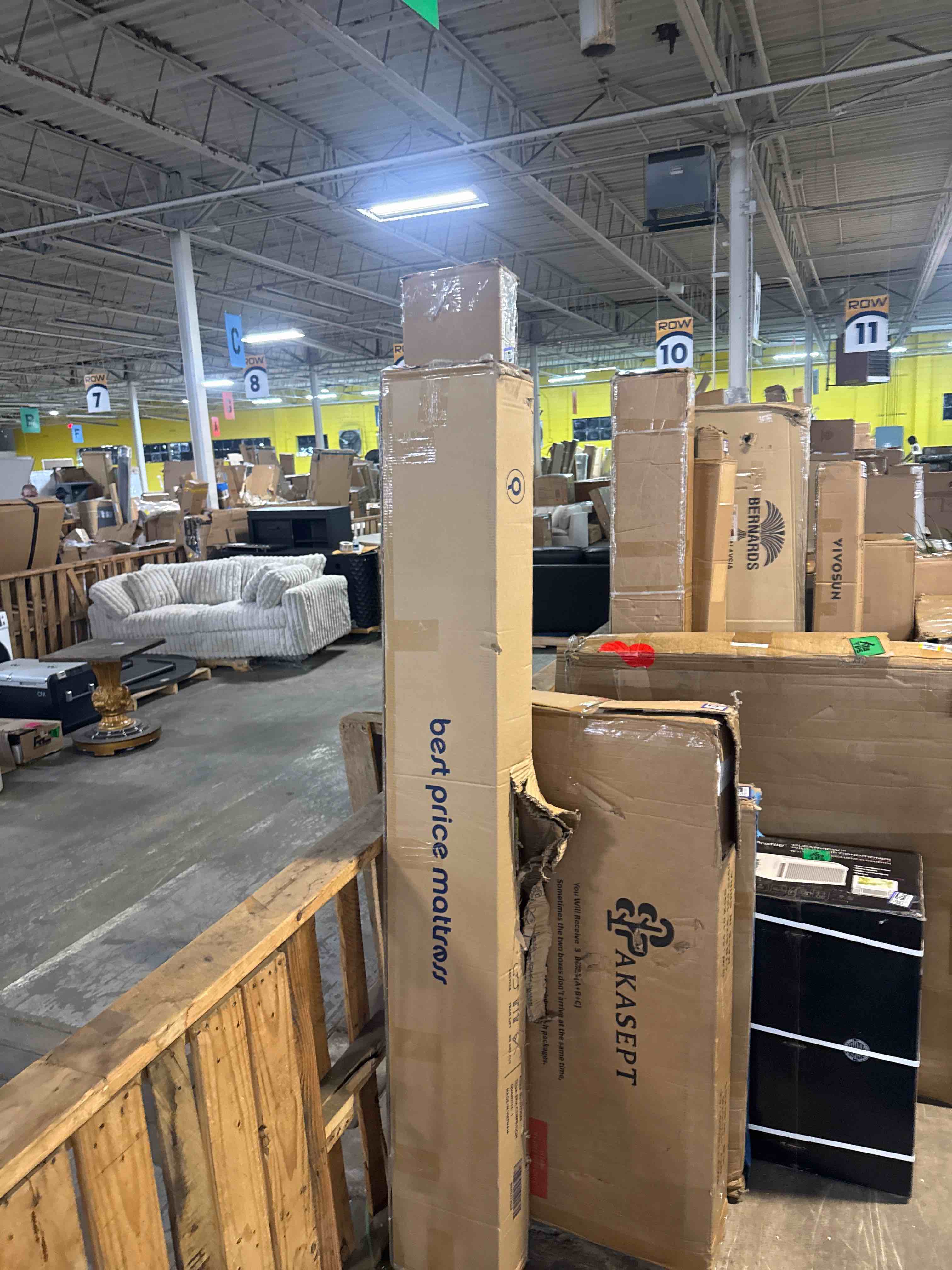 https://s3.amazonaws.com/lotting-images-prod/phillipi/PPE5039255_1780519971139.jpeg