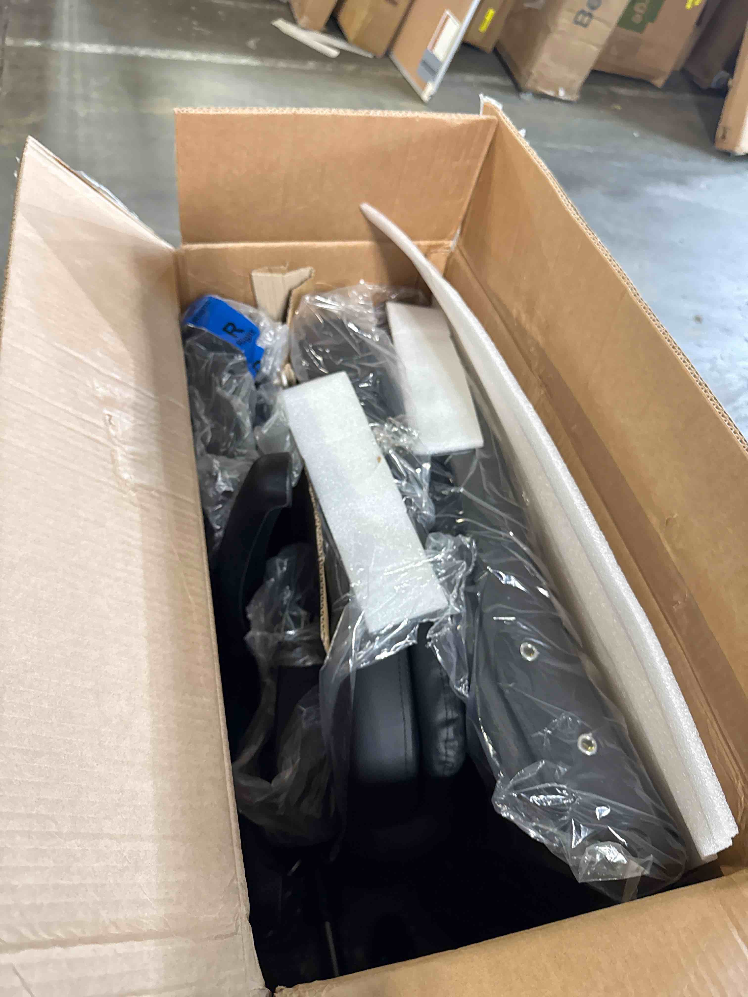 https://s3.amazonaws.com/lotting-images-prod/phillipi/PPE5039271_1780585924183.jpeg