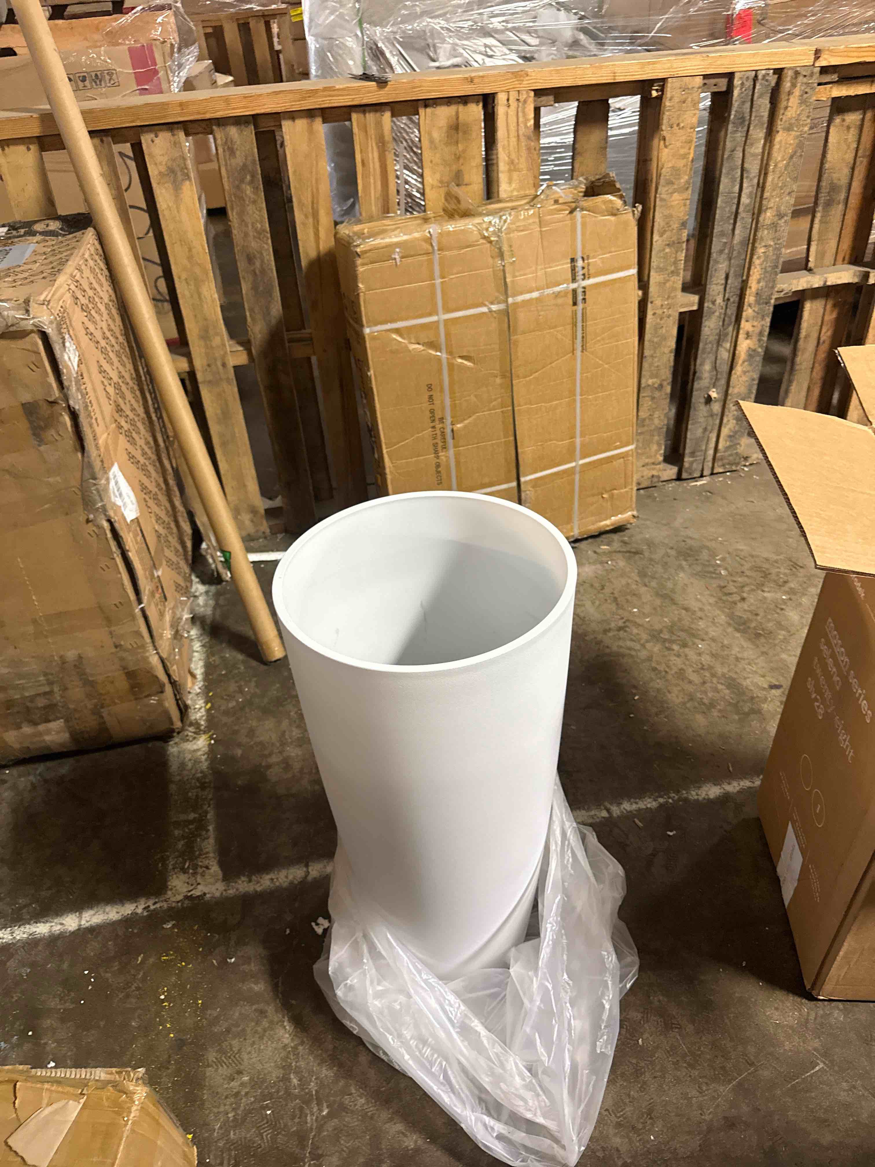 Condition photo showing New/Like New for la jolie muse 20 inch round tall planter,indoor/outdoor white planter with drainage holes and trays,modern large flower pot for front door,balcony and garden patio deck,pack 1