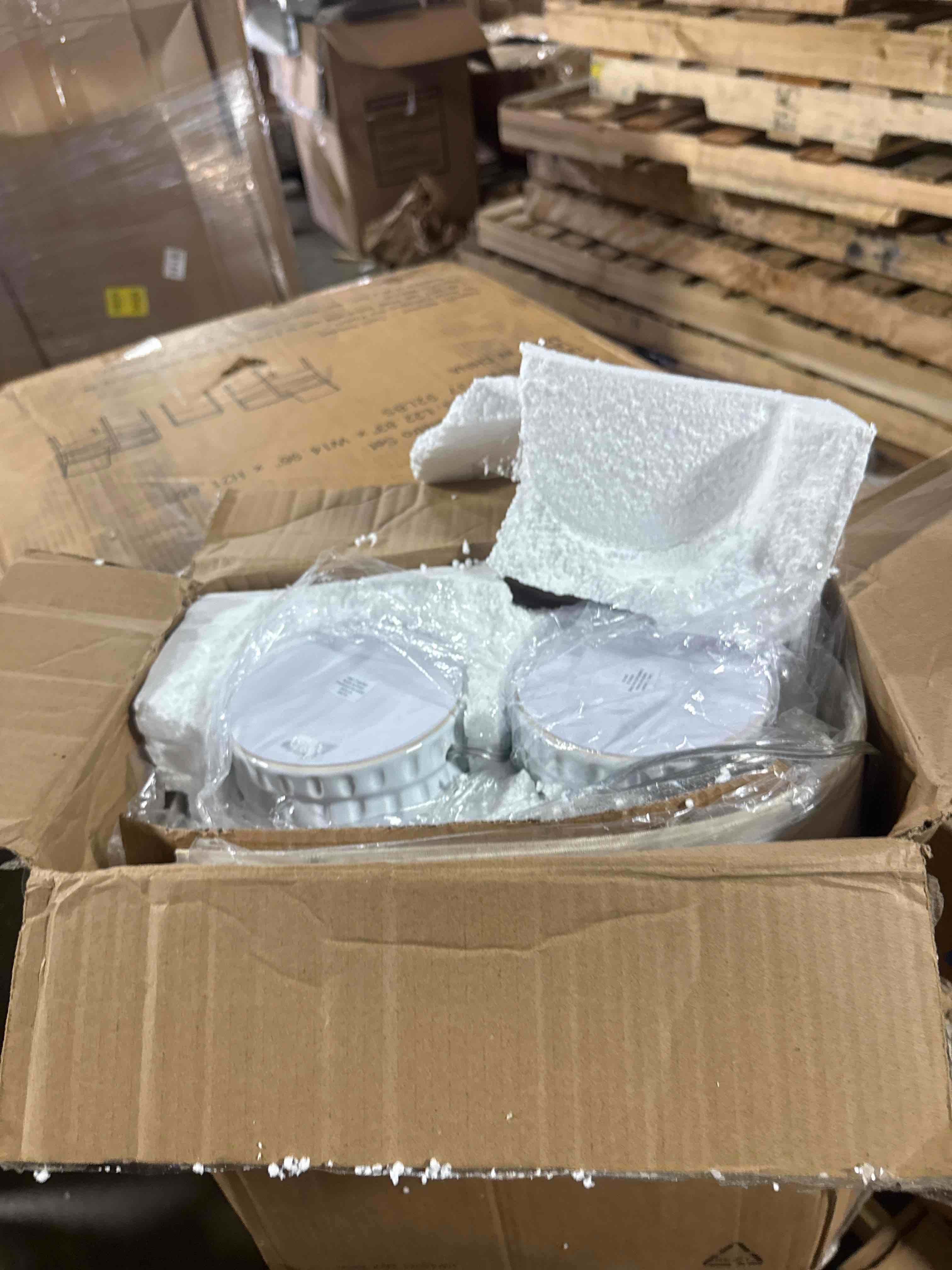 Condition photo showing New/Like New for pokat 20.75" small modern ceramic table lamps set of 2 for bedroom, white bedside lamps for night stands, farmhouse desk decor gift nightstand table lamps for living room end table beige 20.75'' small - beige and white