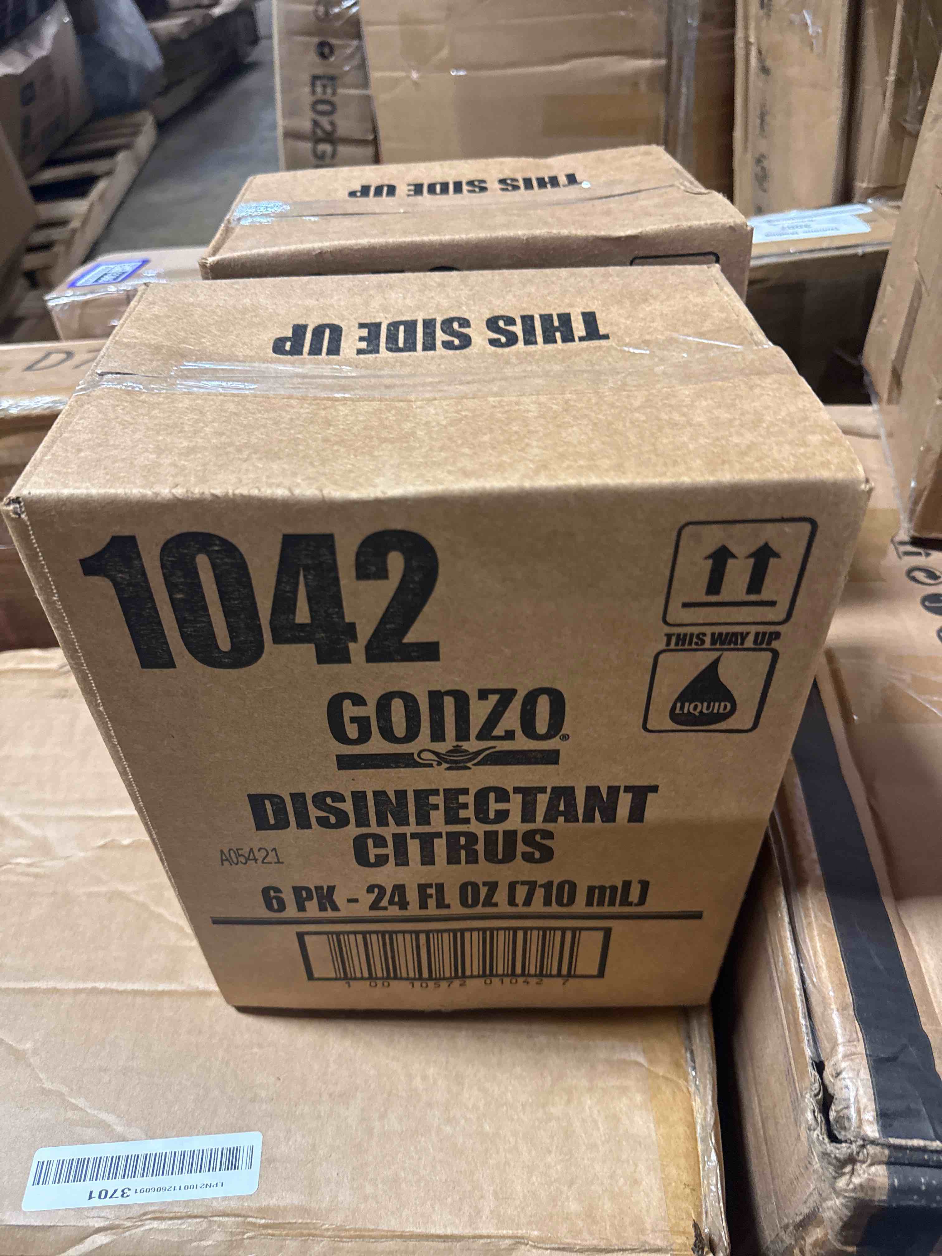Condition photo showing New/Like New for weiman gonzo desinfectant citrus 24fl + free microfiber cleaning cloth