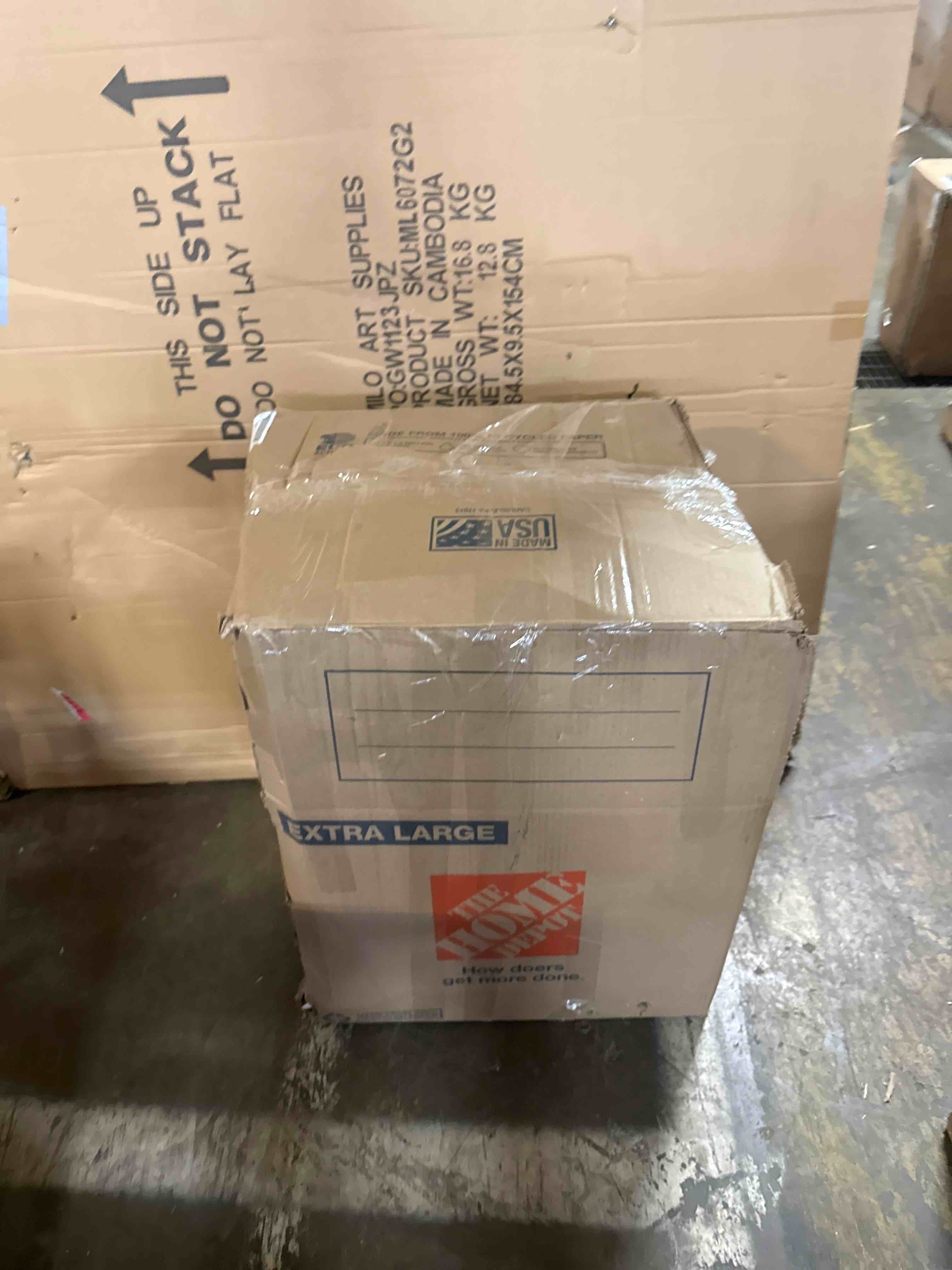 Condition photo showing Good Condition for luxor lx-pnadj- round pneumatic adjustable round pedestal table (missing hardware)