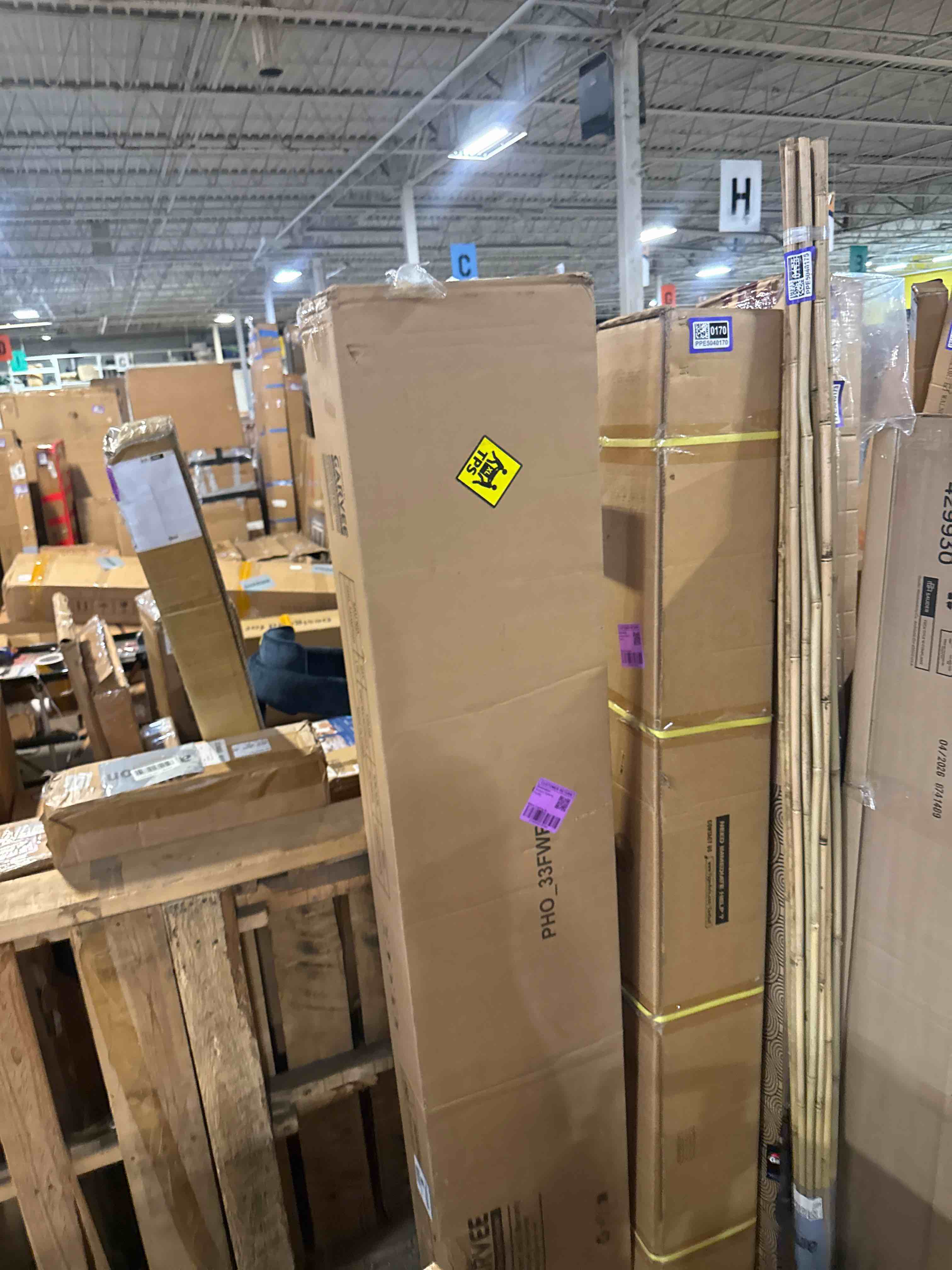 Condition photo showing New/Like New for aheaplus - queen size headboard with power outlet