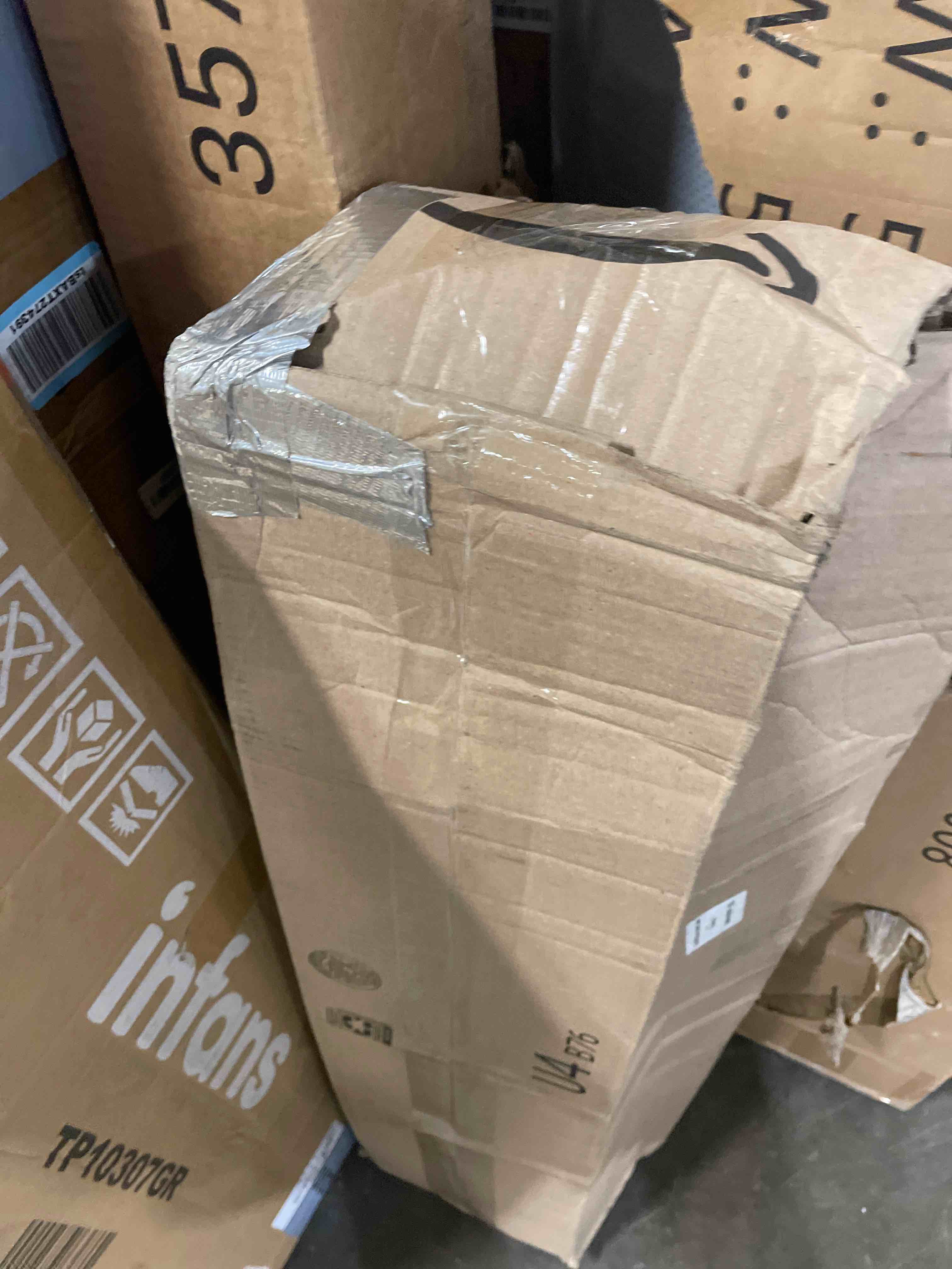 Condition photo showing New/Like New for hopsholster cool keg sleeve insulator keg insulation plus inside pockets hold freeze and ice packs to keeps kegs colder, easy transport dual reinforced handles provides easy transport and cup holder