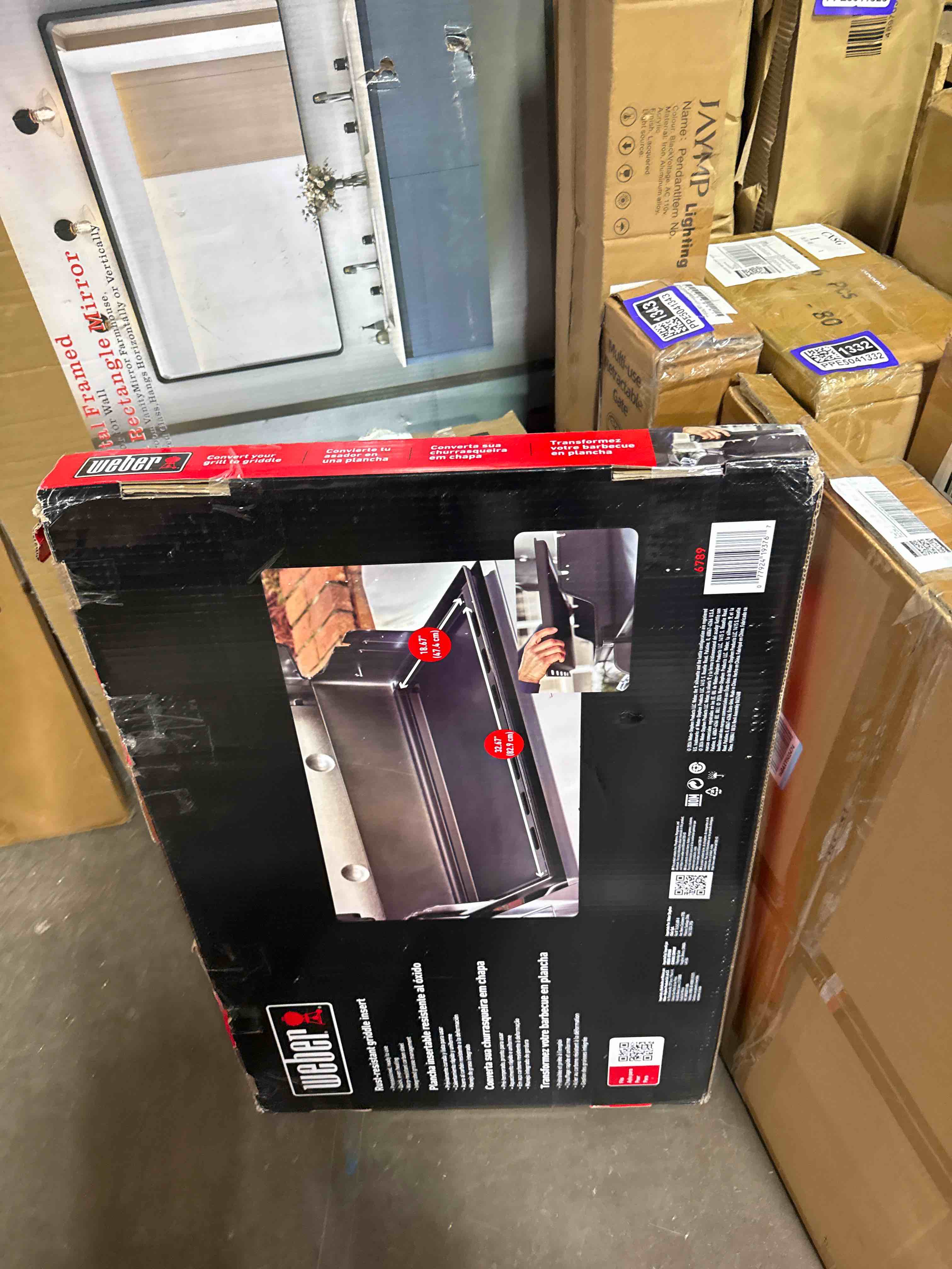 Condition photo showing New/Like New for weber 108837 genesis 4 burner flat top griddle