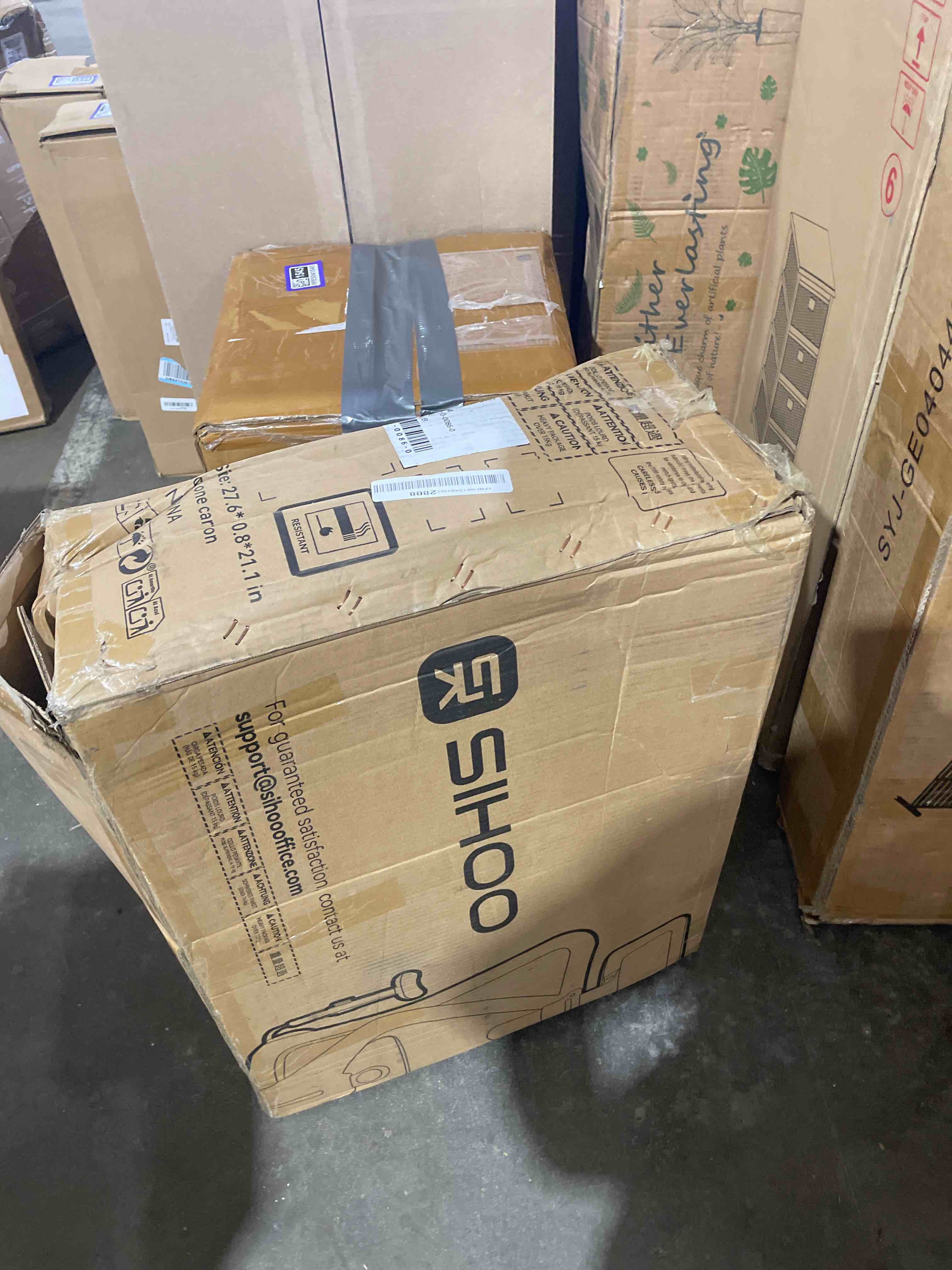 Condition photo showing New/Like New for sihoo m18 ergonomic office chair for big and tall people adjustable headrest with 2d armrest lumbar support and pu wheels swivel tilt function black