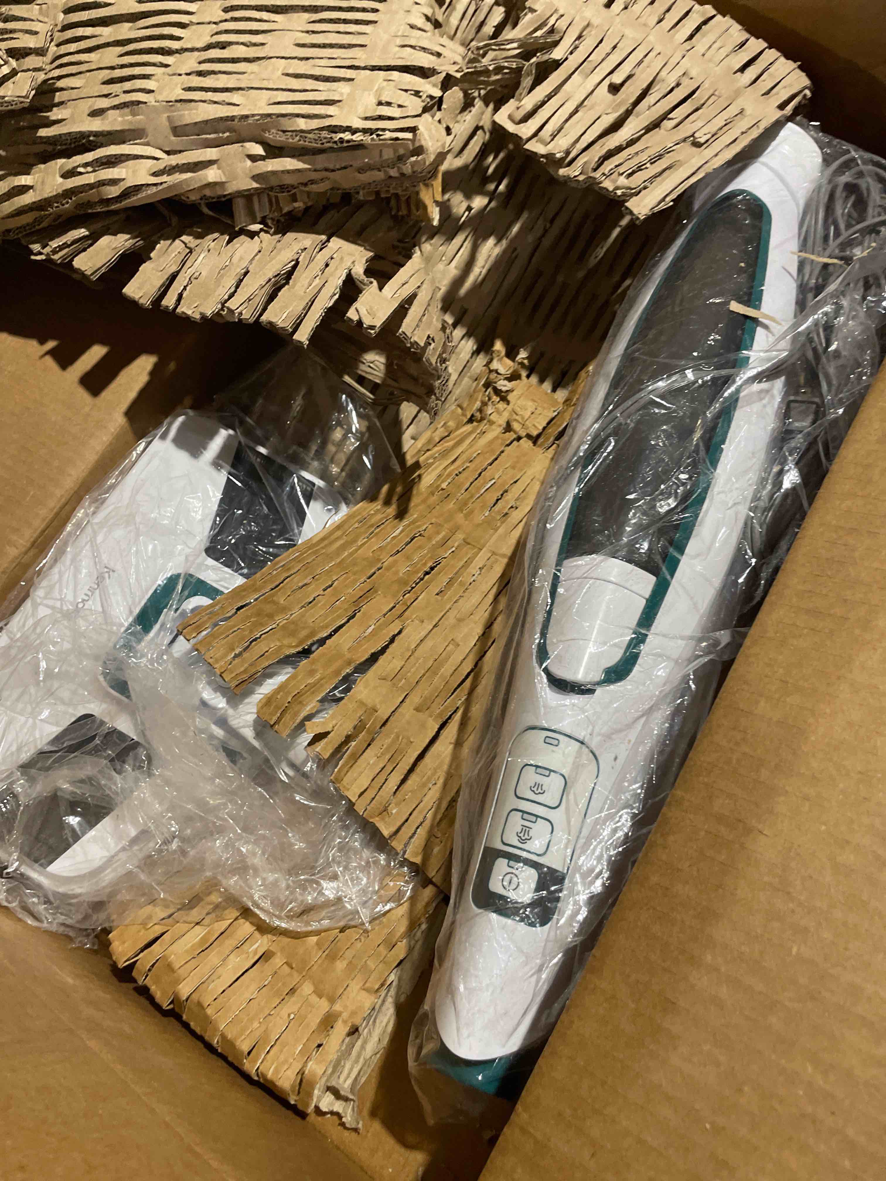 Condition photo showing As Is for kenmore sm2060 s200 series steam mop for floor cleaning with easy scrubber & 2pcs washable pads, 2 modes, quick-heating, lightweight for hardwood and tile sm2060 steam mop