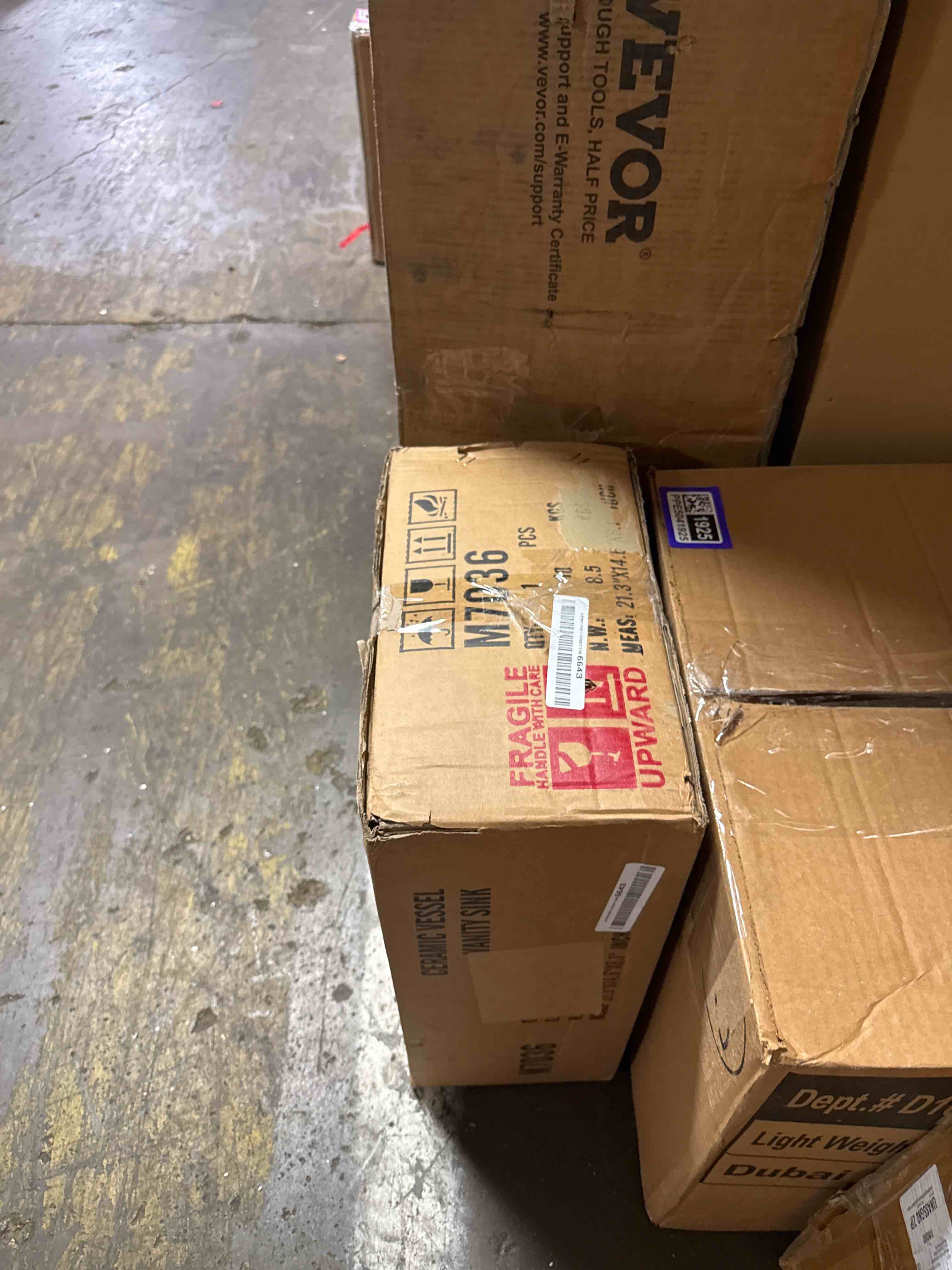 Condition photo showing New/Like New for swiss madison reims ceramic 14.5-in vessel rectangular modern matte white bathroom sink