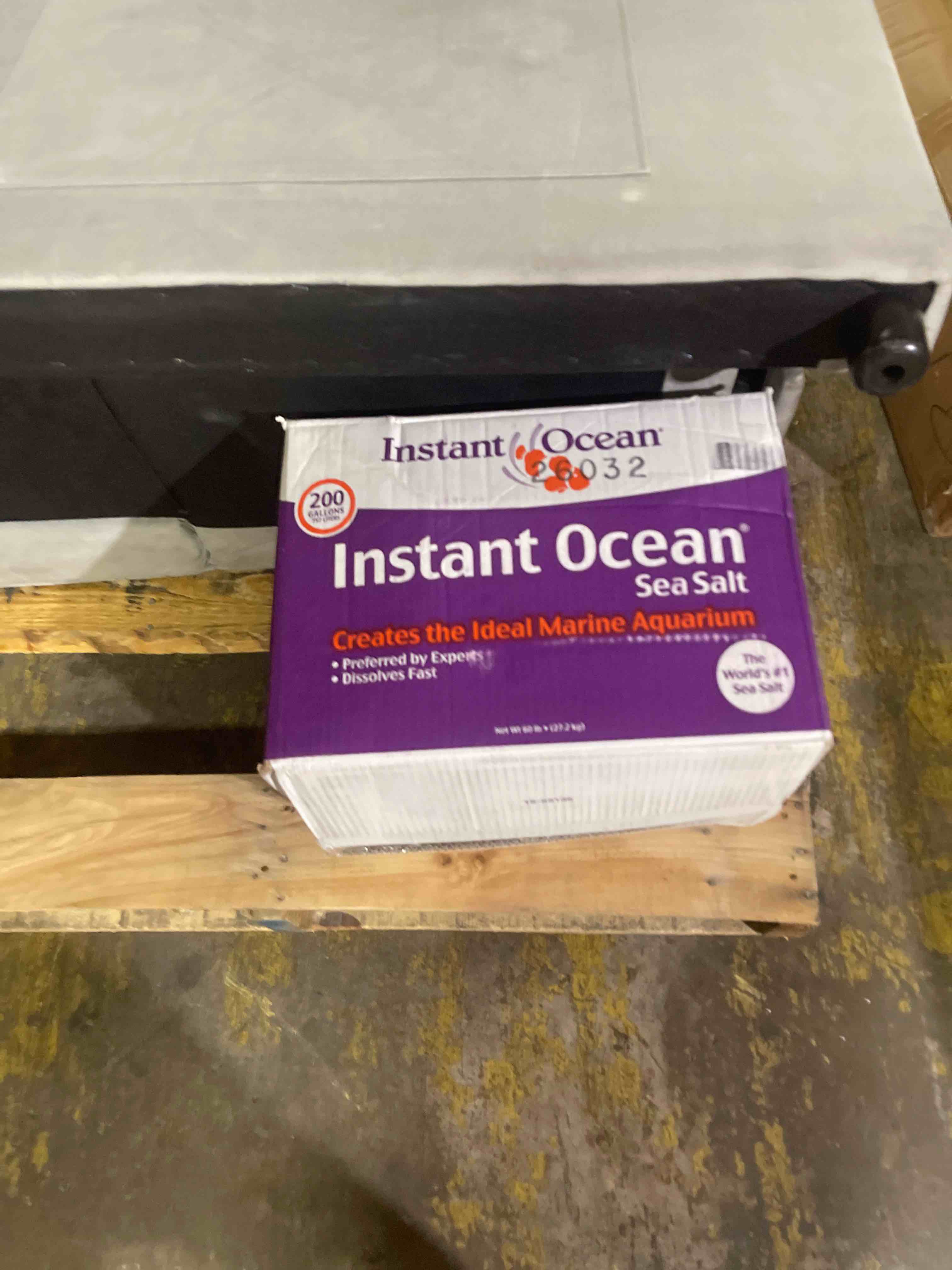 Condition photo showing New/Like New for instant ocean sea salt for marine fish tank aquariums, nitrate & phosphate-free 200 gallon
