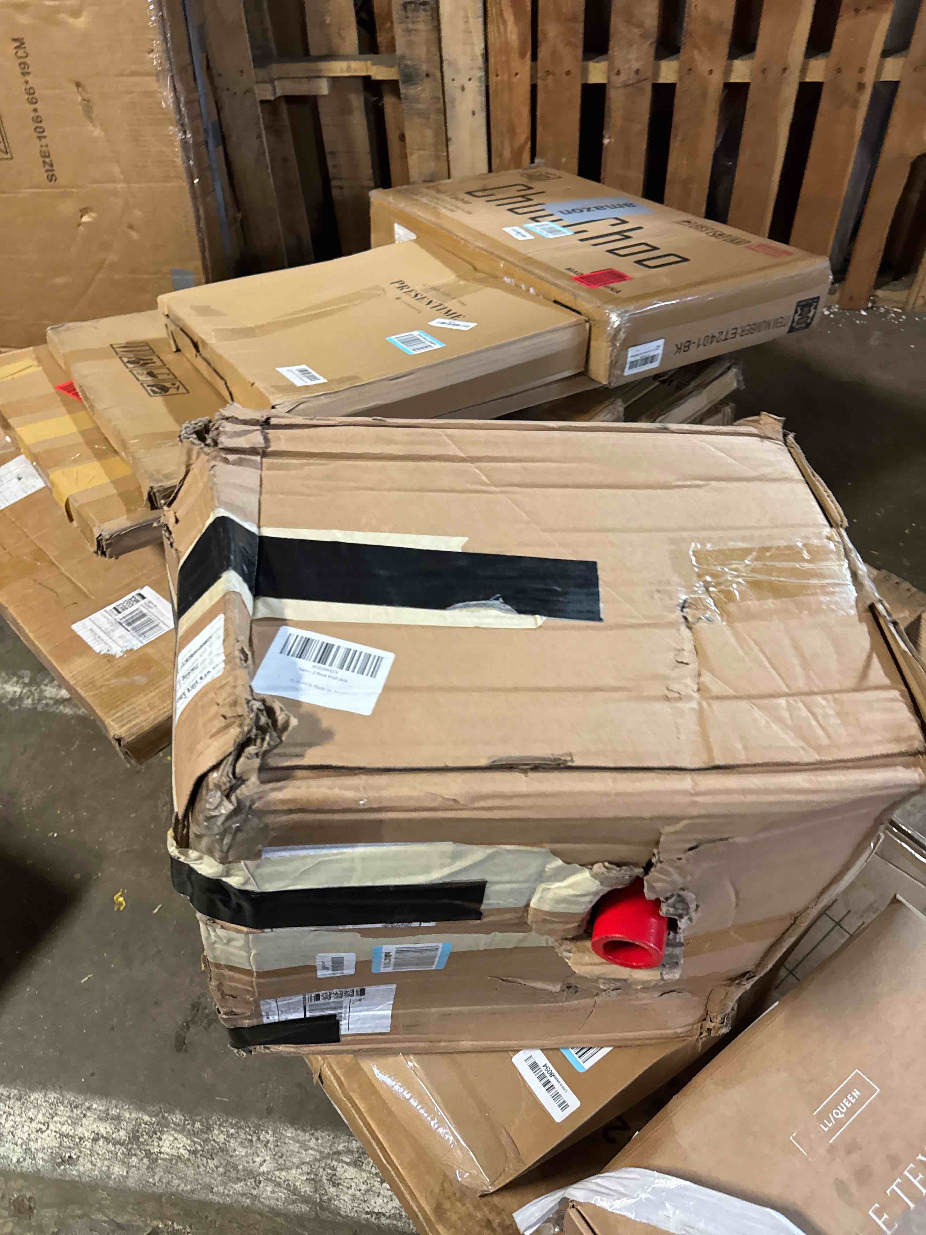 Condition photo showing As Is for 2 pack cast iron wall jacks for framing, 1000 lb portable lifting tools | fits 1-1/2" x 3-1/2" fir poles or 1 inch od steel pipes for wall beam lifting and construction
