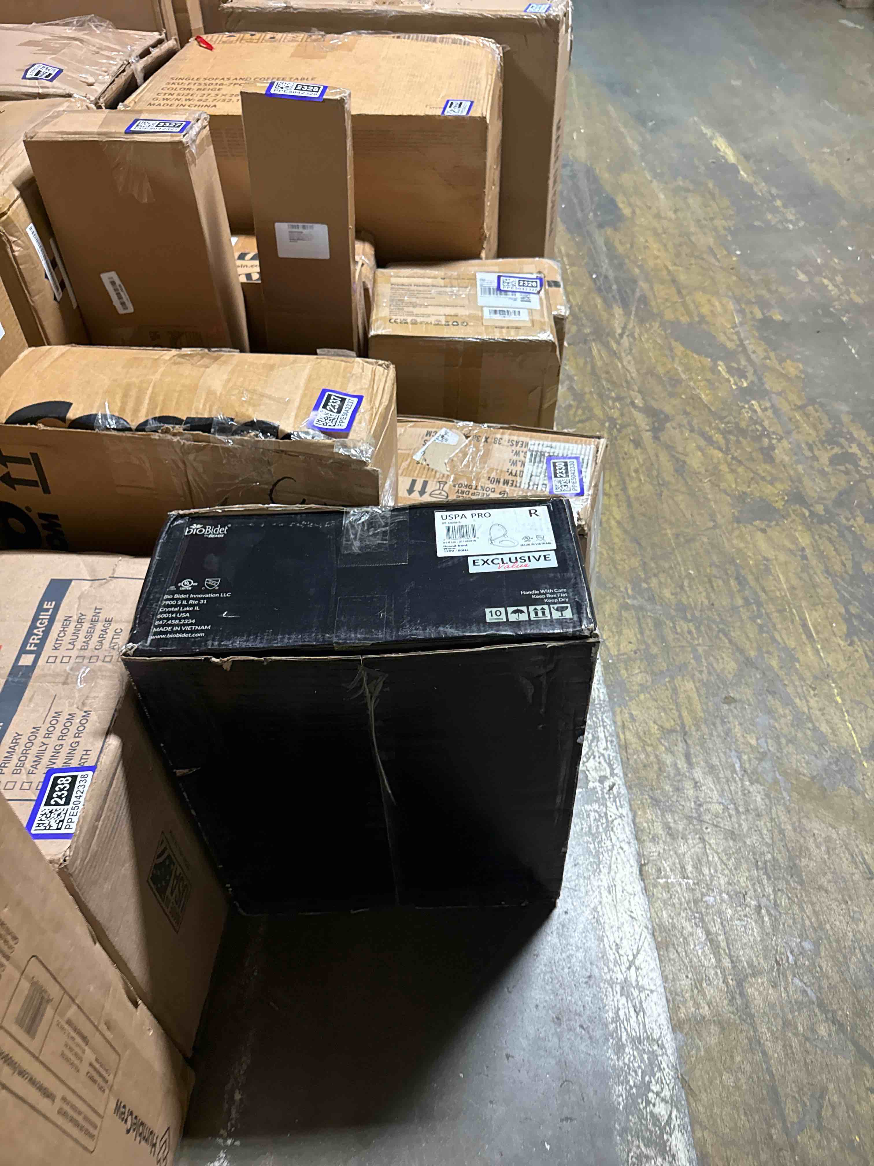Condition photo showing Good Condition for bio bidet uspa pro modern bidet seat, warm water, heated seat & dryer, remote control, round round modern